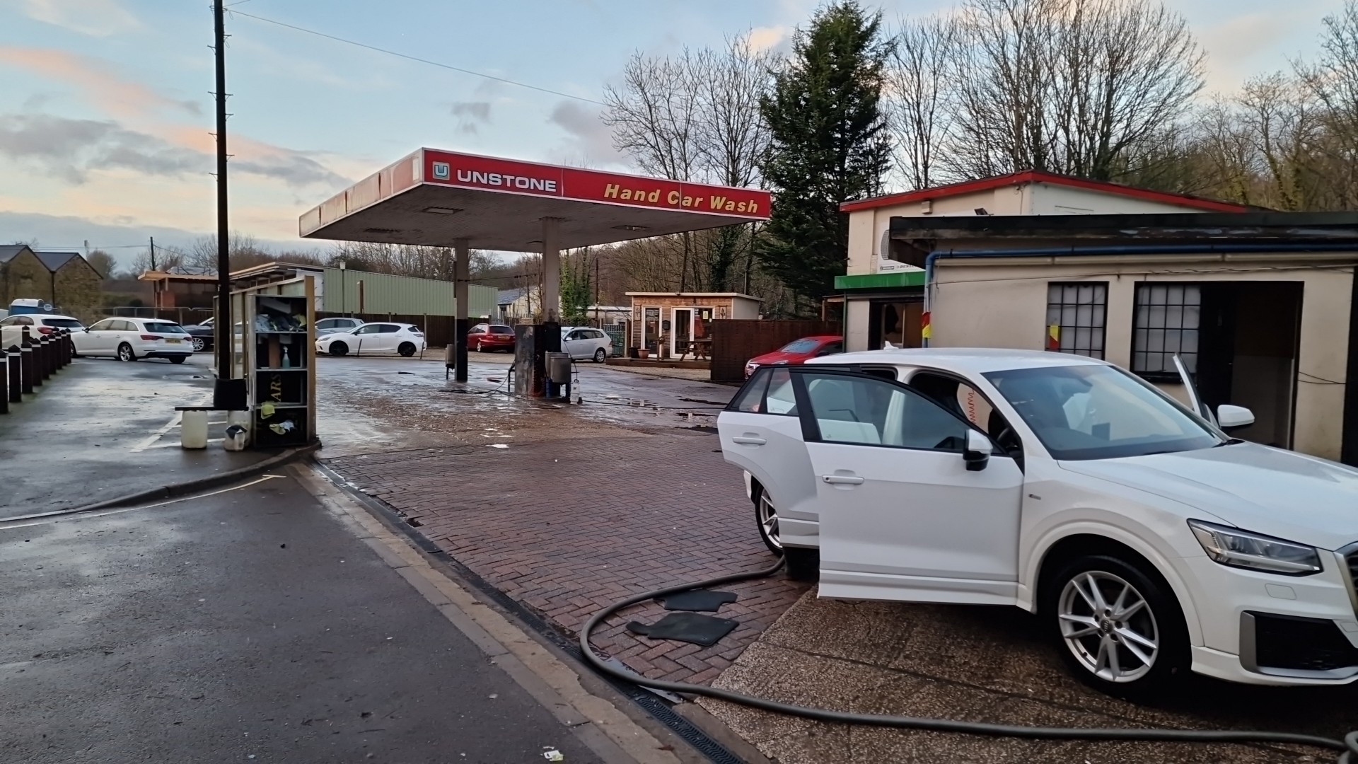 Unstone Service Station Car Wash and Valet
