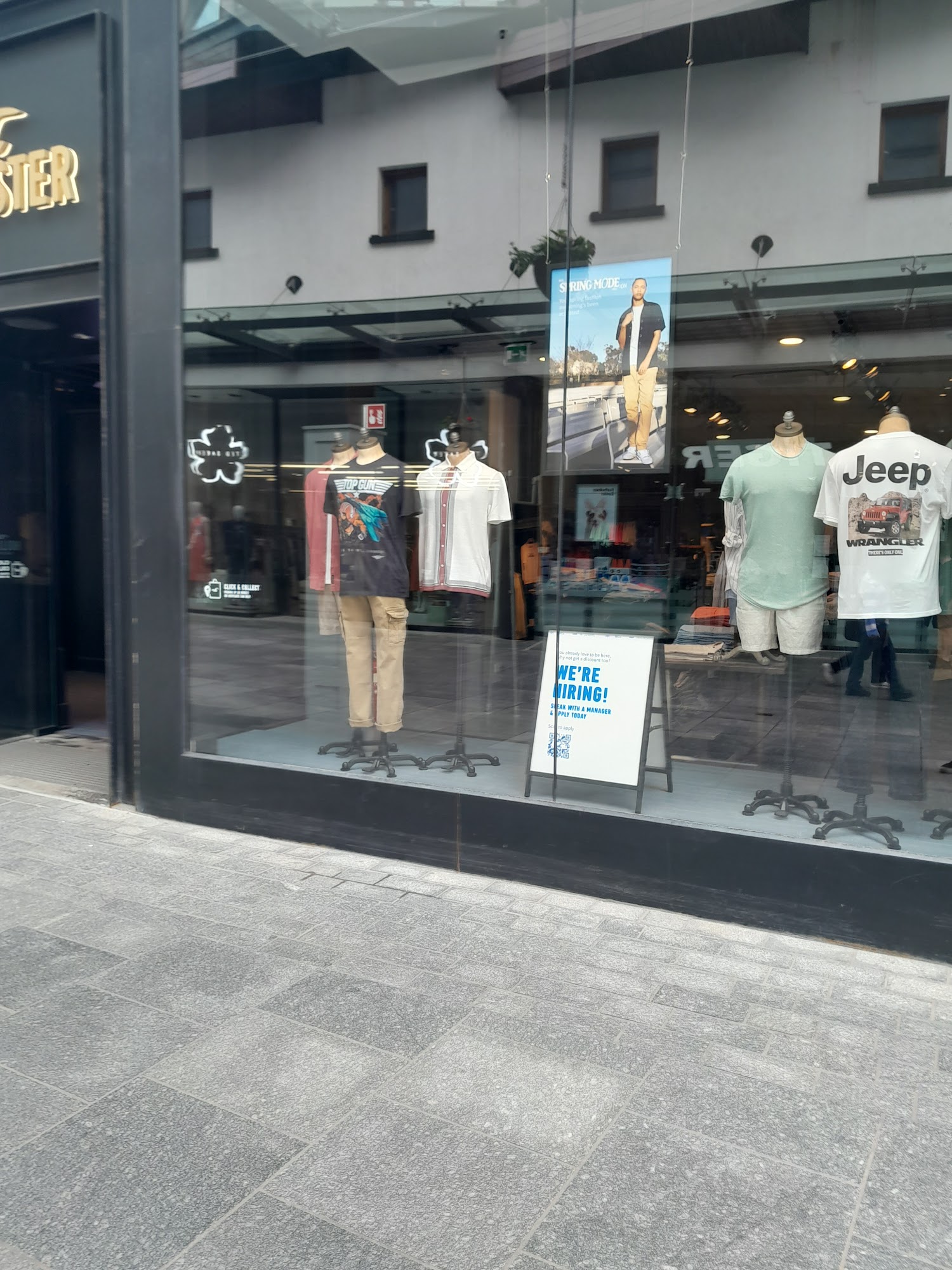 Hollister Co. Exeter