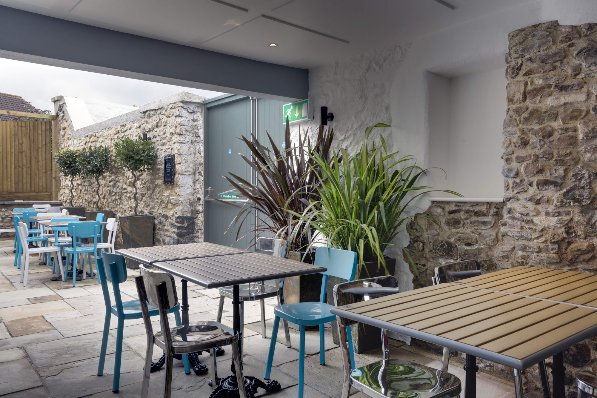 The Star Inn - JD Wetherspoon 33 New St, Honiton