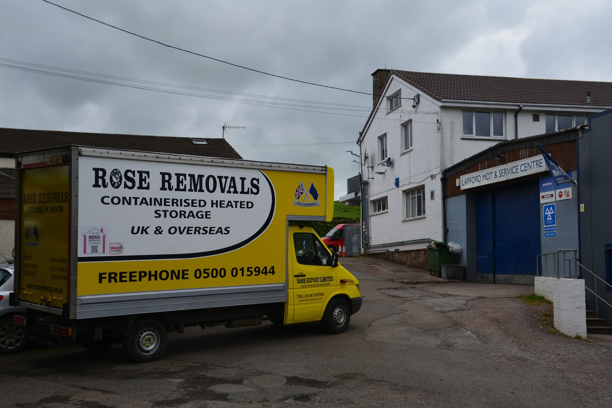 Lapford Cross MOT Service Centre & Car Sales