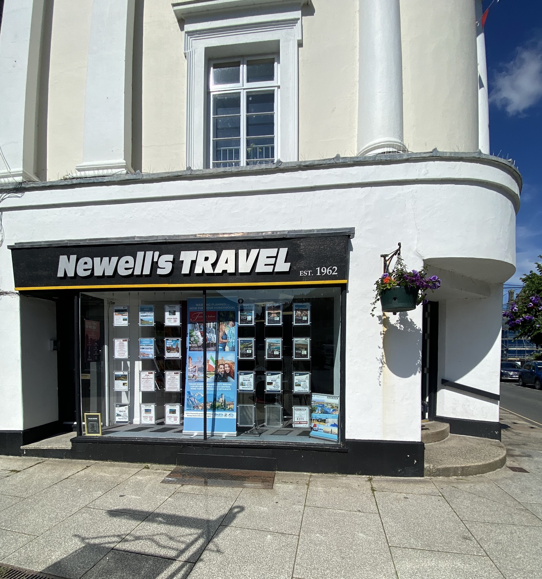 Newell's Travel