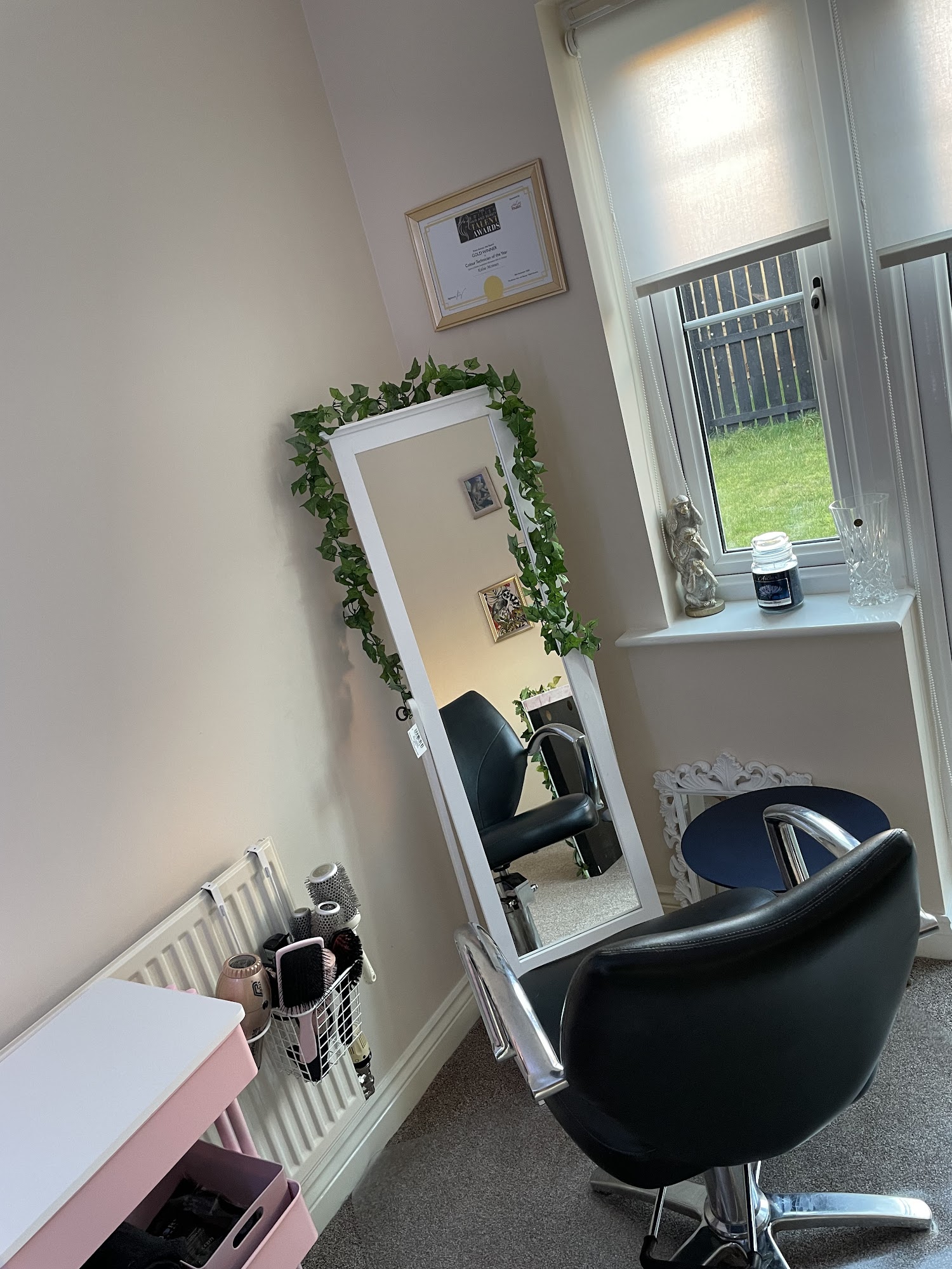 Pretty Little Parlour Hair and Nail Salon