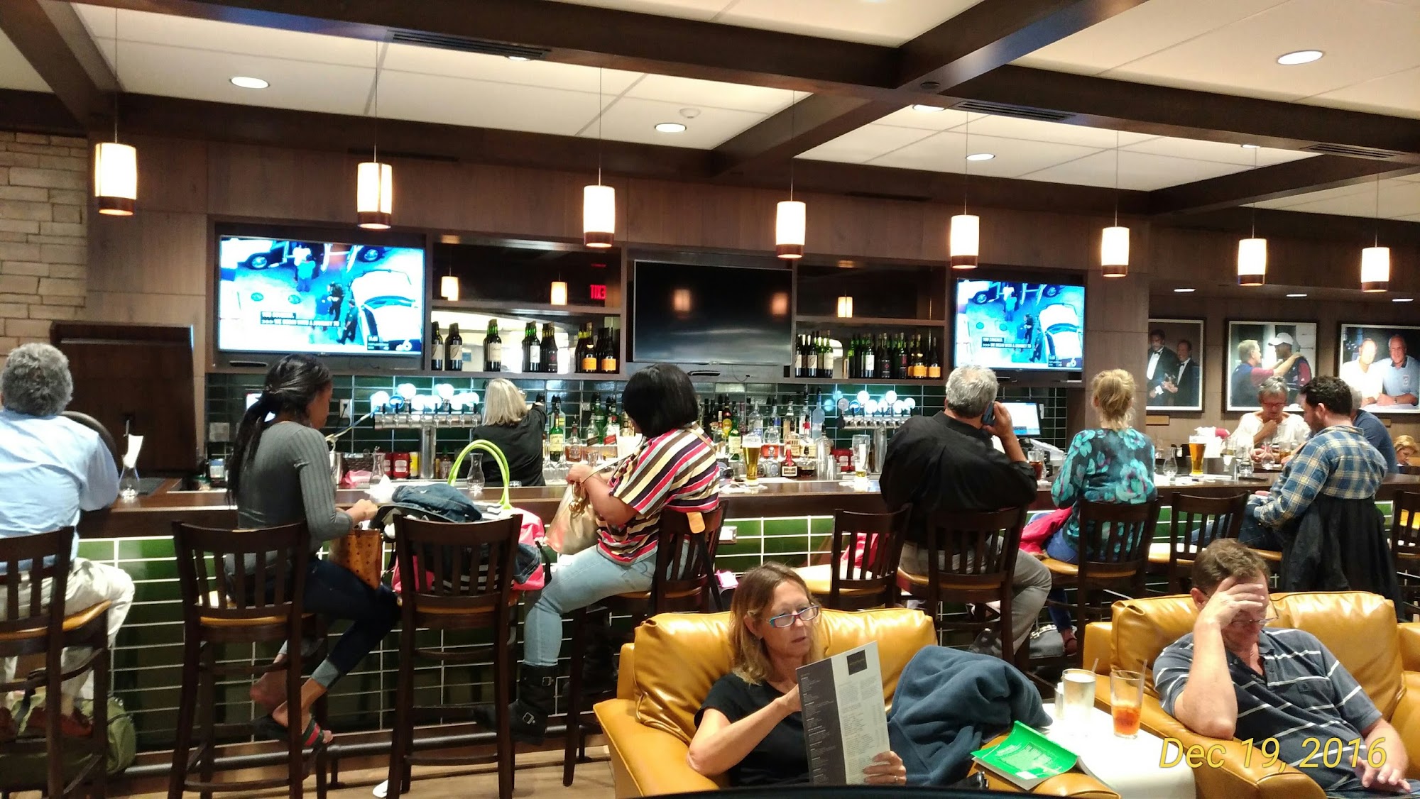 Restaurants near Fort LauderdaleHollywood International Airport, Fort