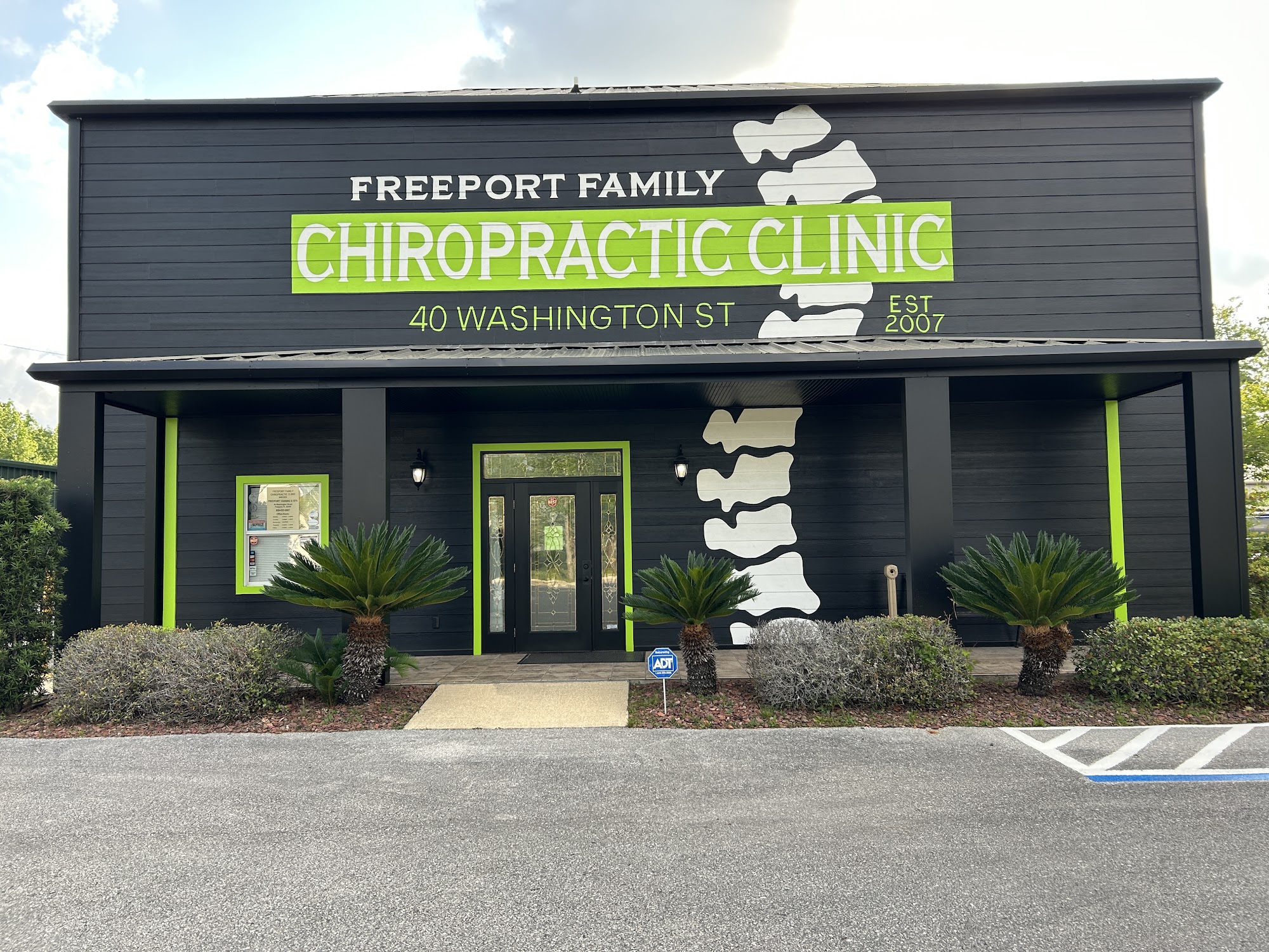 Freeport Family Chiropractic Clinic (MM19659) 40 Washington, Freeport Florida 32439