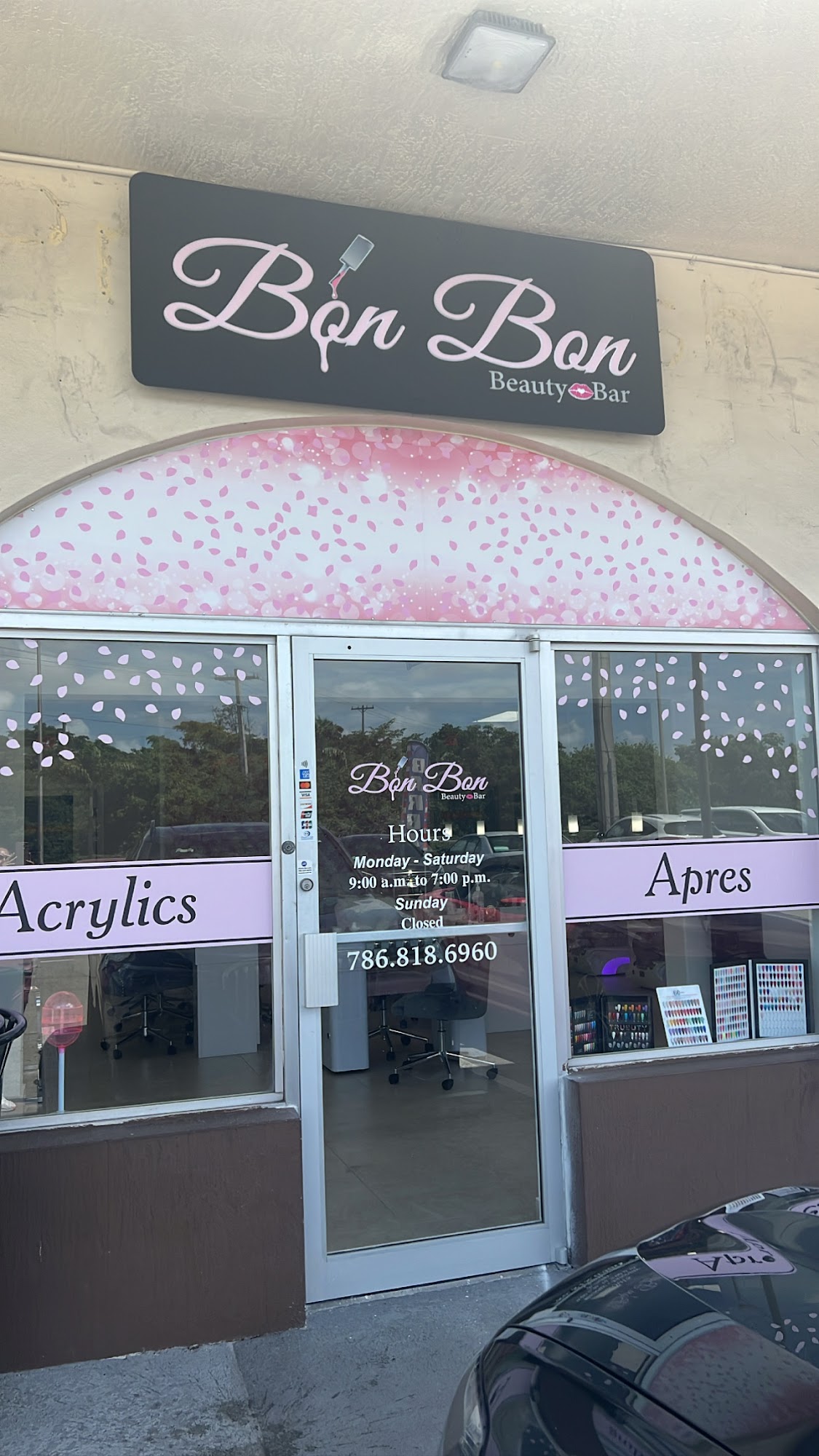 Bonbon Nails Beauty Bar