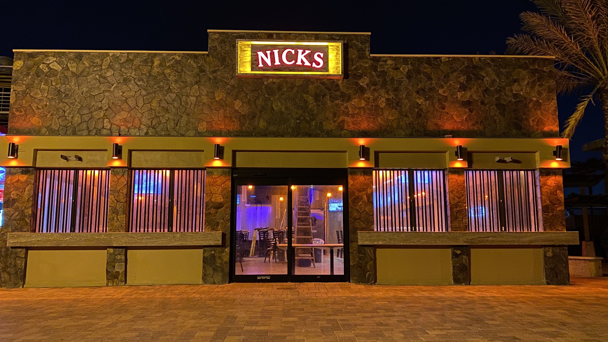 Nicks Bar & Grill