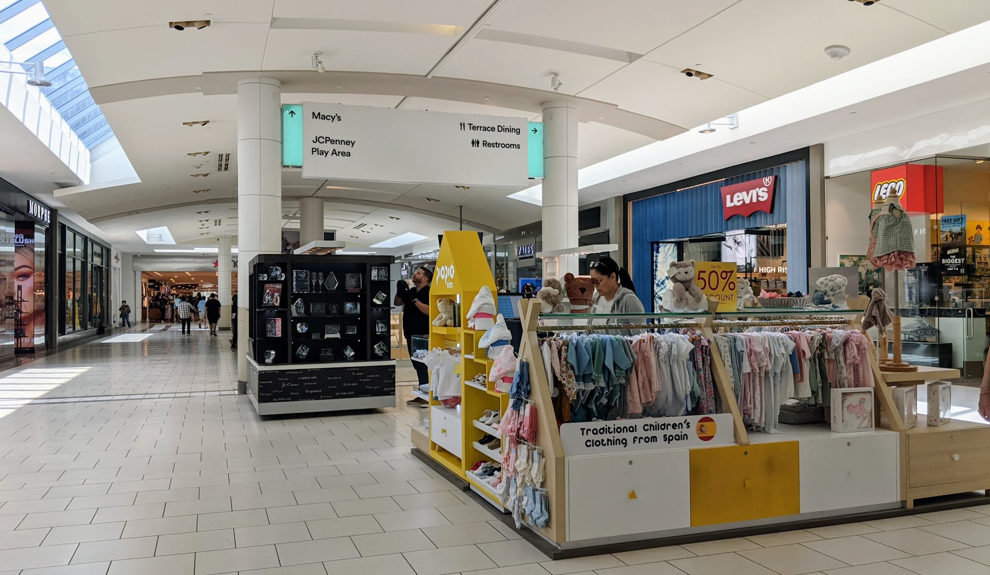 LEVI'S STORE Kendall, FL 33156 7535 N Kendall Dr Suite 1840 Loc8NearMe