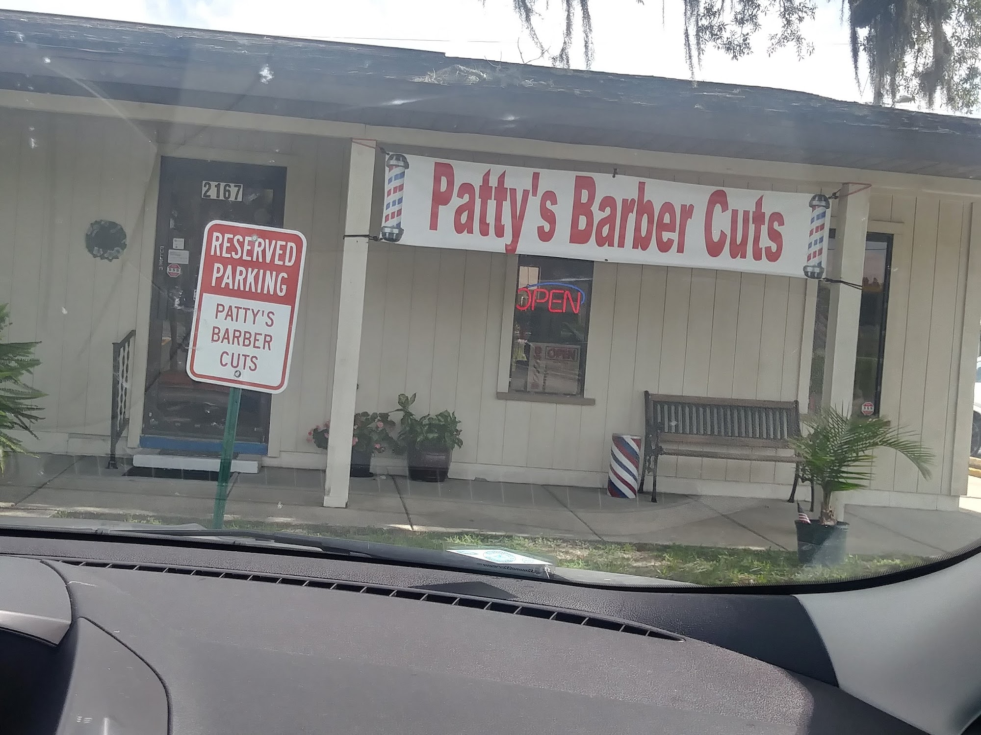 Patty's Barber Cuts 2167 W Norvell Bryant Hwy, Lecanto Florida 34461