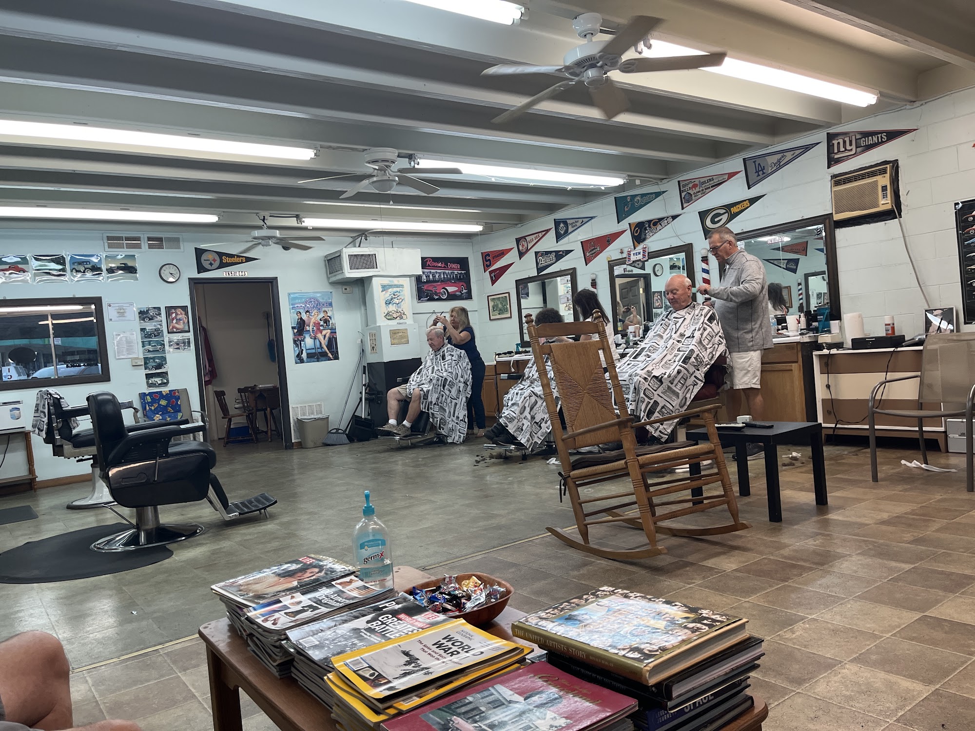 Bobby's Barber Shop