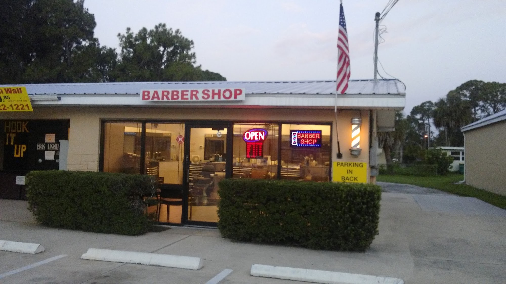 Roy's Barbershop