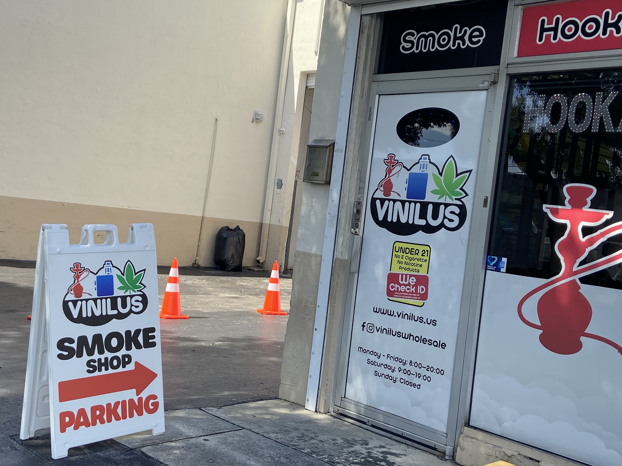 Vinilus Smoke Vape Delta 8 CBD Hookah Shop