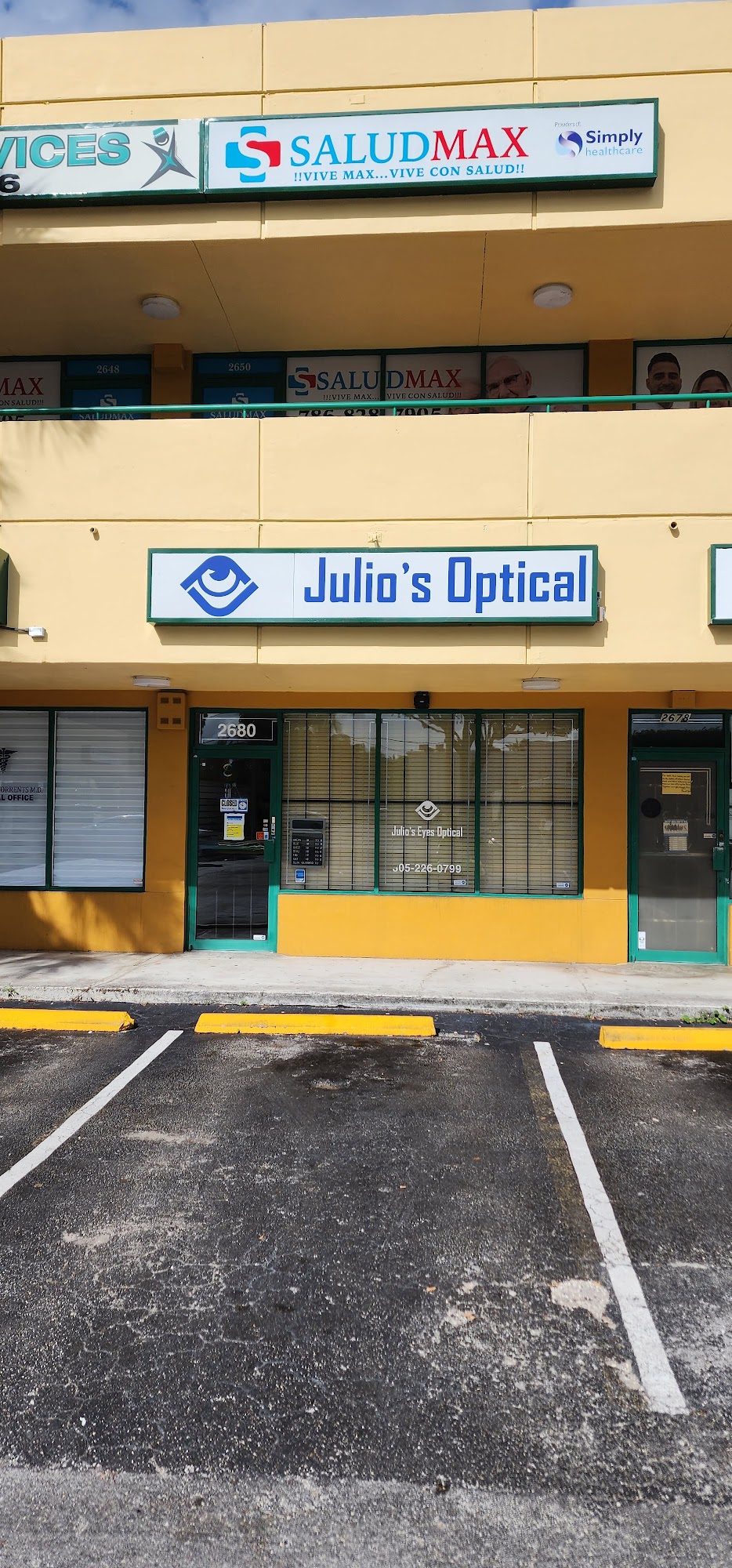 Julio's Eyes Optical
