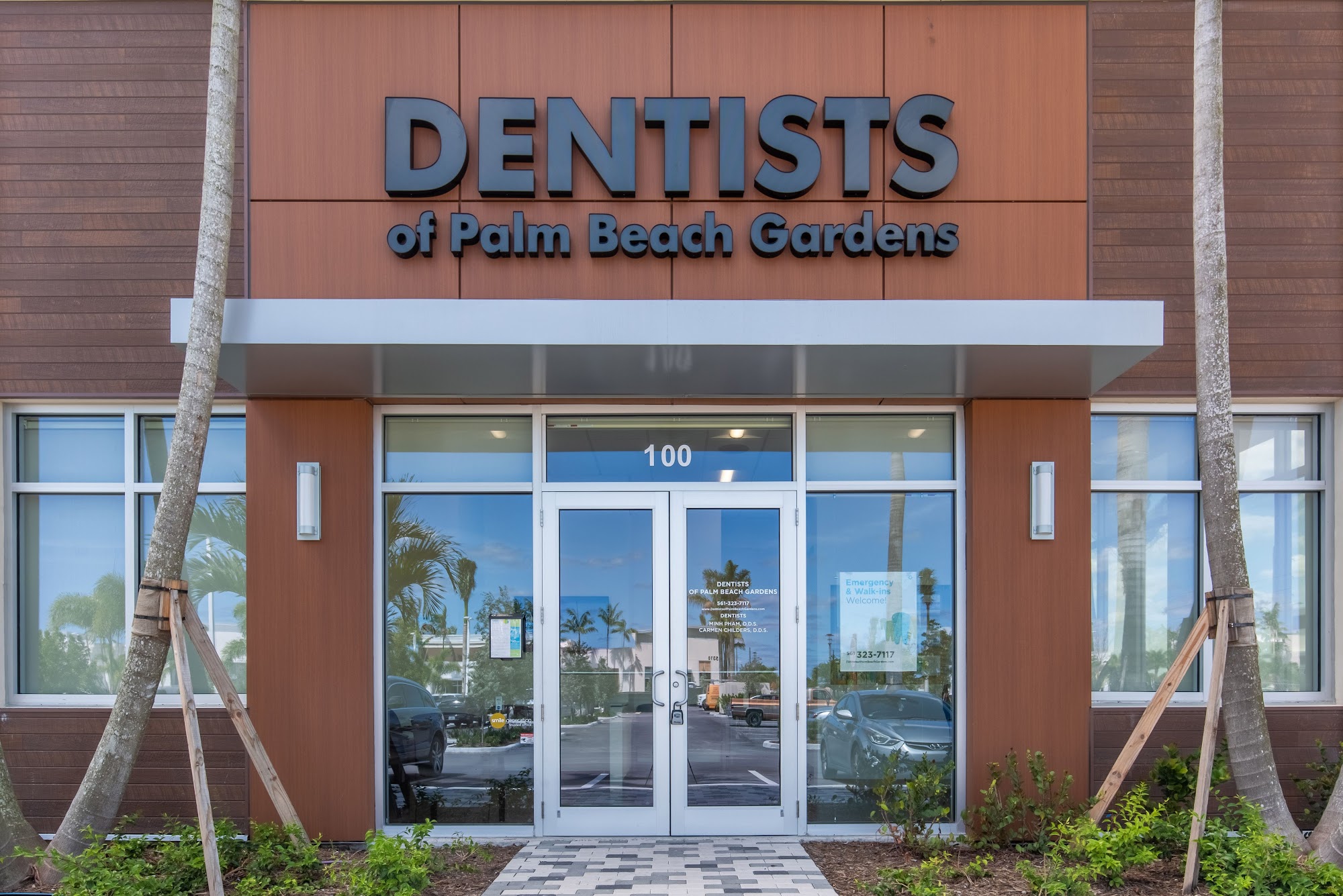 Dentists of Palm Beach Gardens