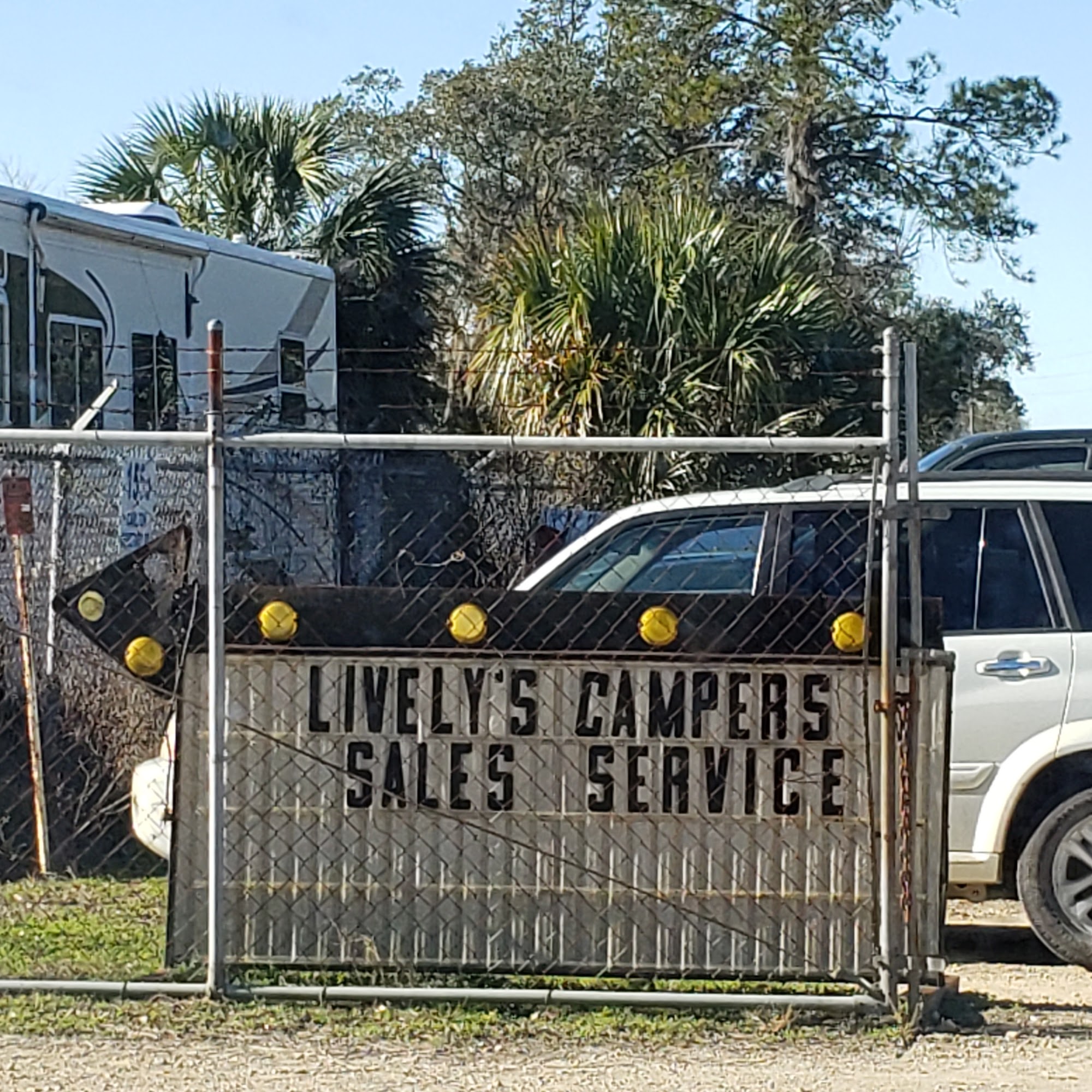 Livelys Campers 1557 Carlton Cemetery Rd, Perry Florida 32348