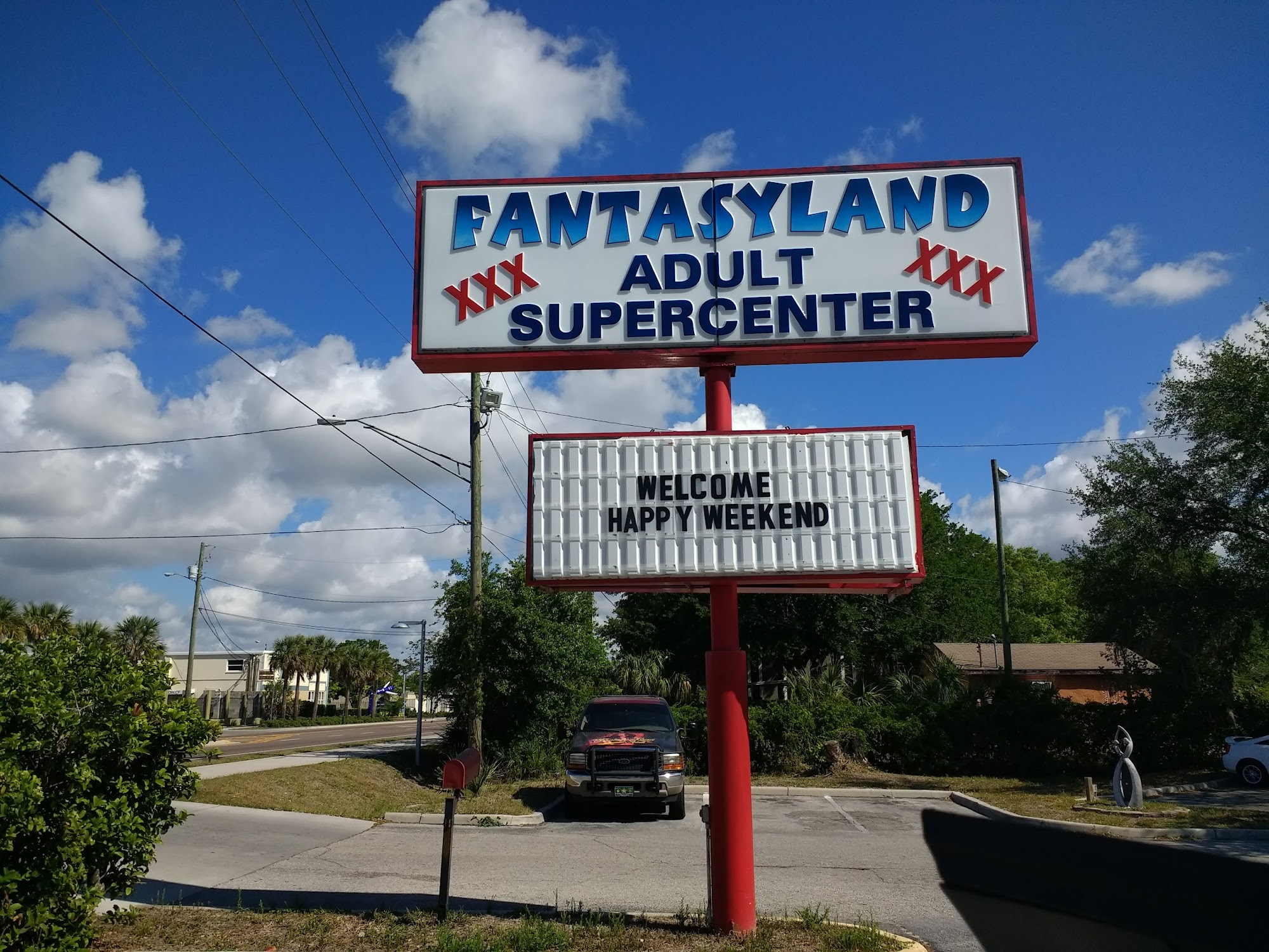 FANTASYLAND ADULT SUPERCENTER - 4715 N Lois Ave, Tampa FL 33614 - Loc8NearMe