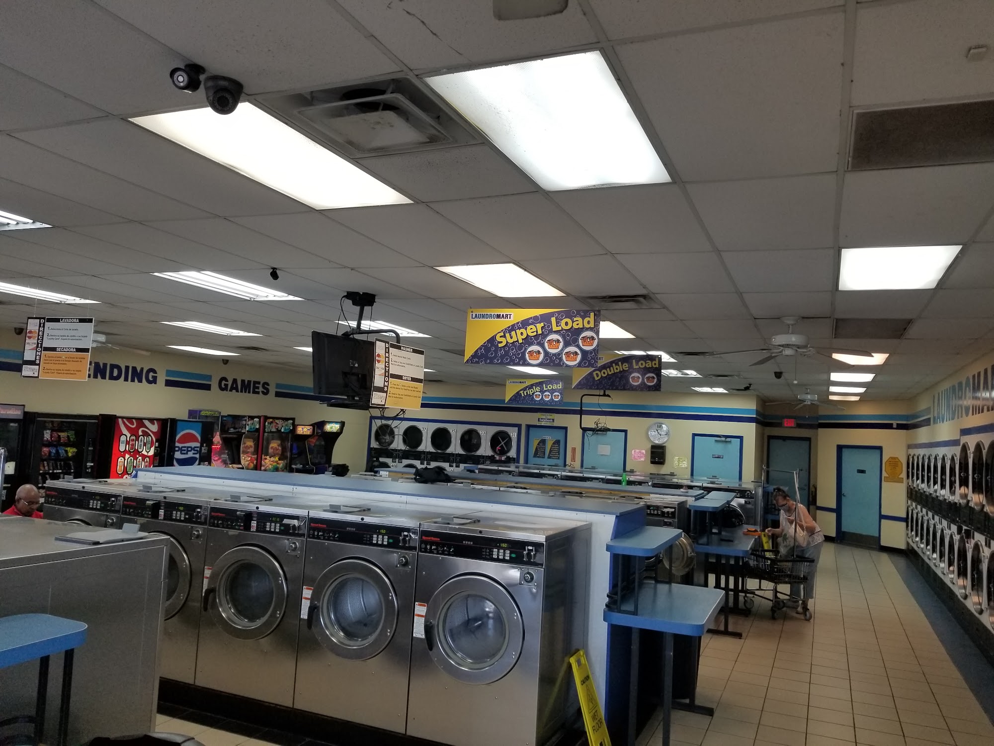 Laundromart Of Tampa