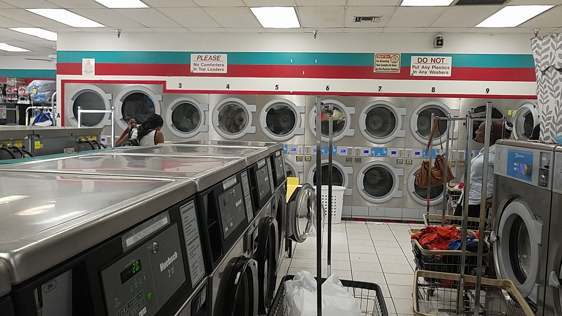 Abe's Laundromat and Dry Cleaners
