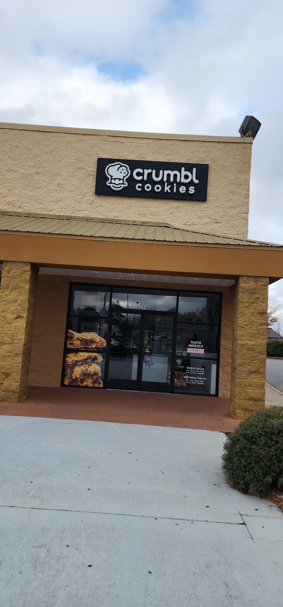 Crumbl - Albany