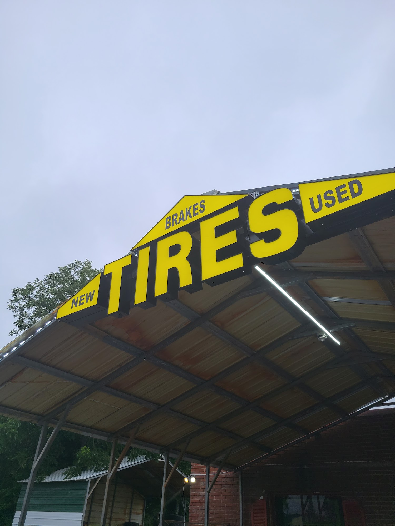 J.U. Tires / Lugard's Tires and Rims LLC