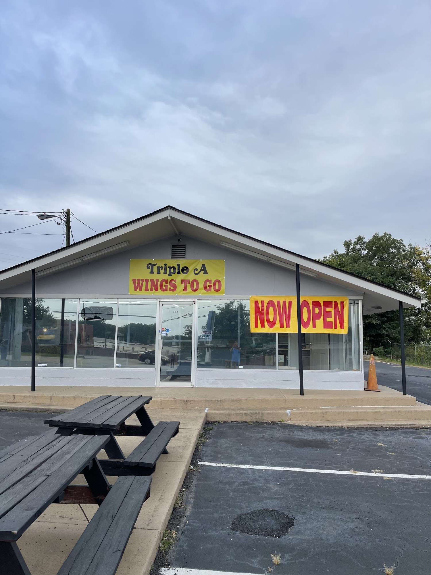 TRIPLE A WINGS TO GO