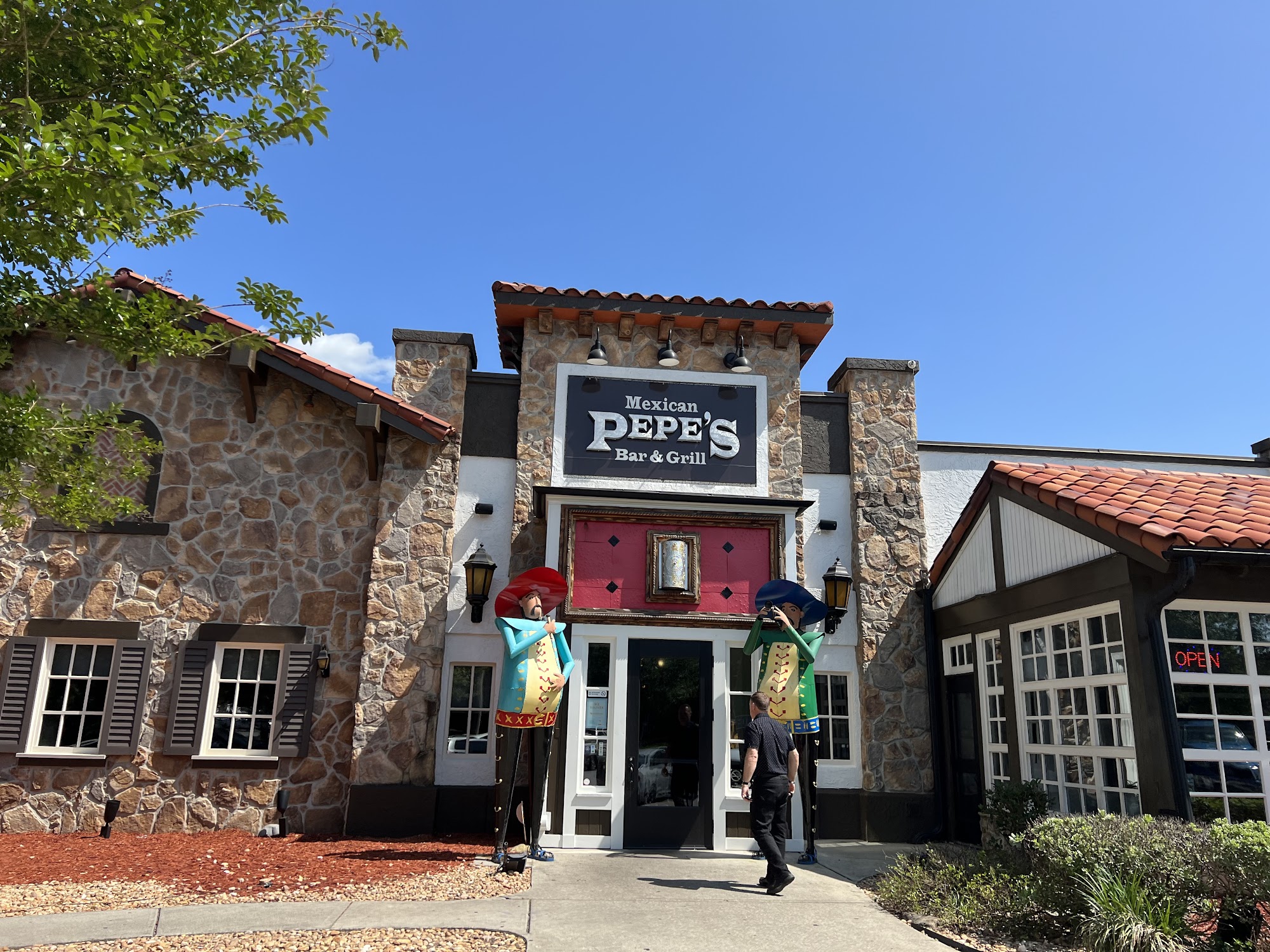 Pepe's Mexican Bar & Grill