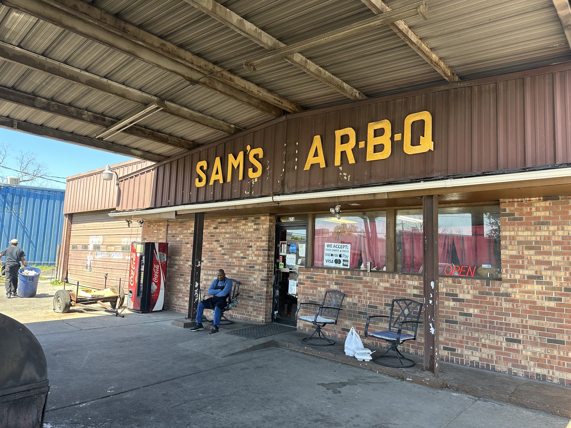 Sam's Carry Out BBQ