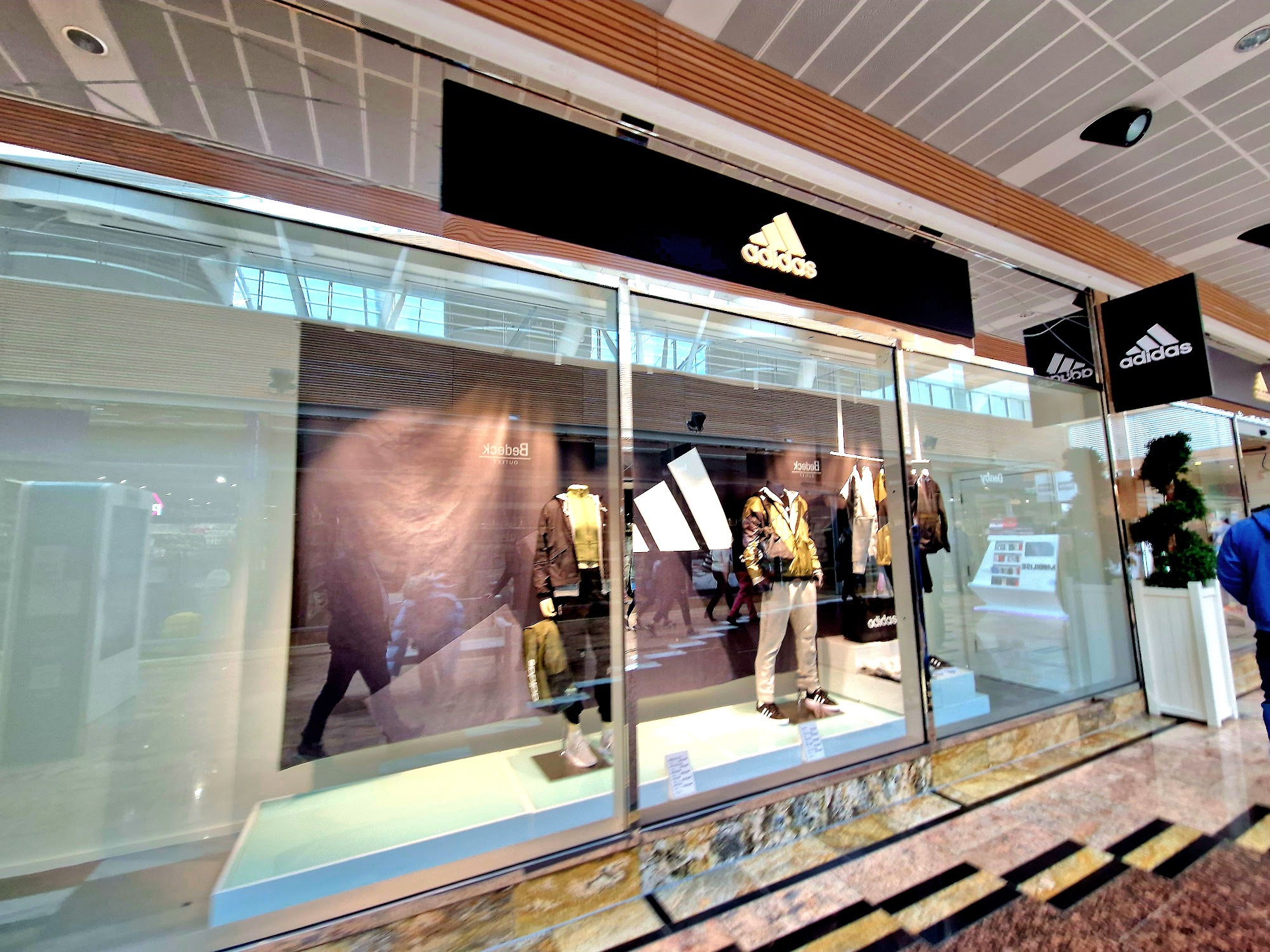 Adidas Outlet Store