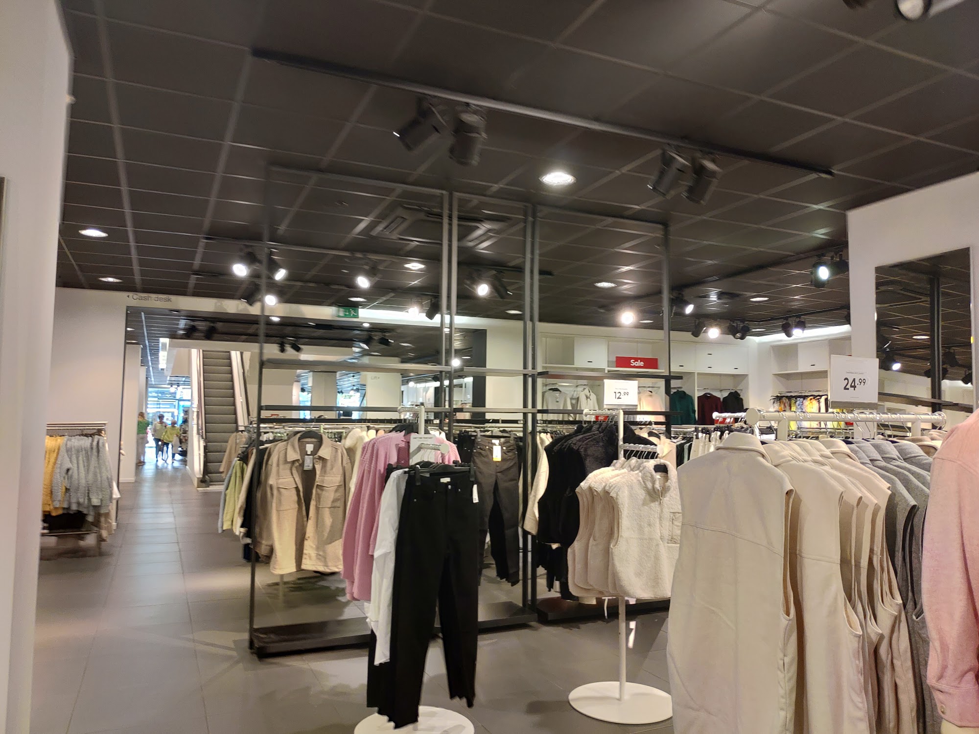 H&M