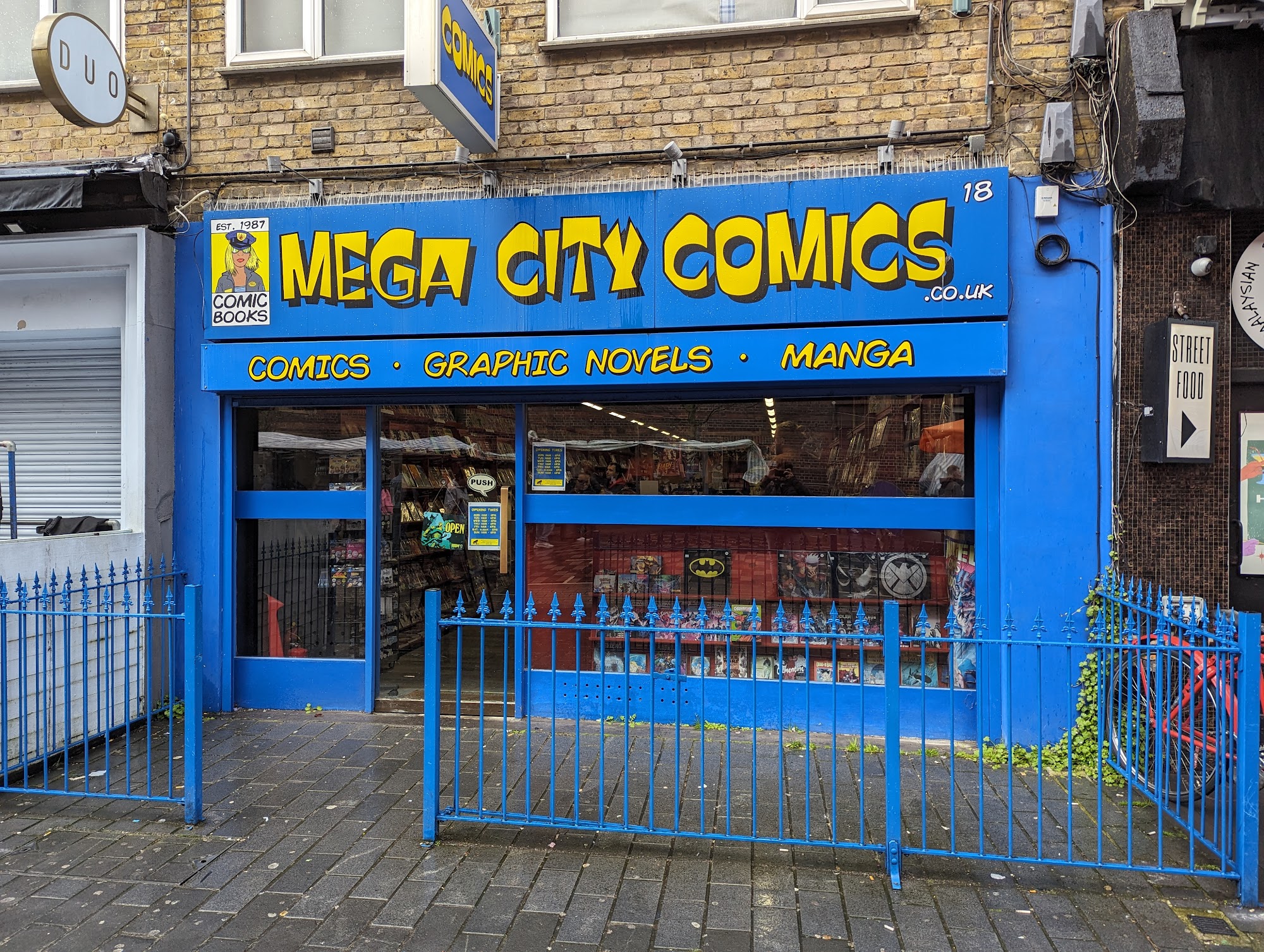 Mega City Comics