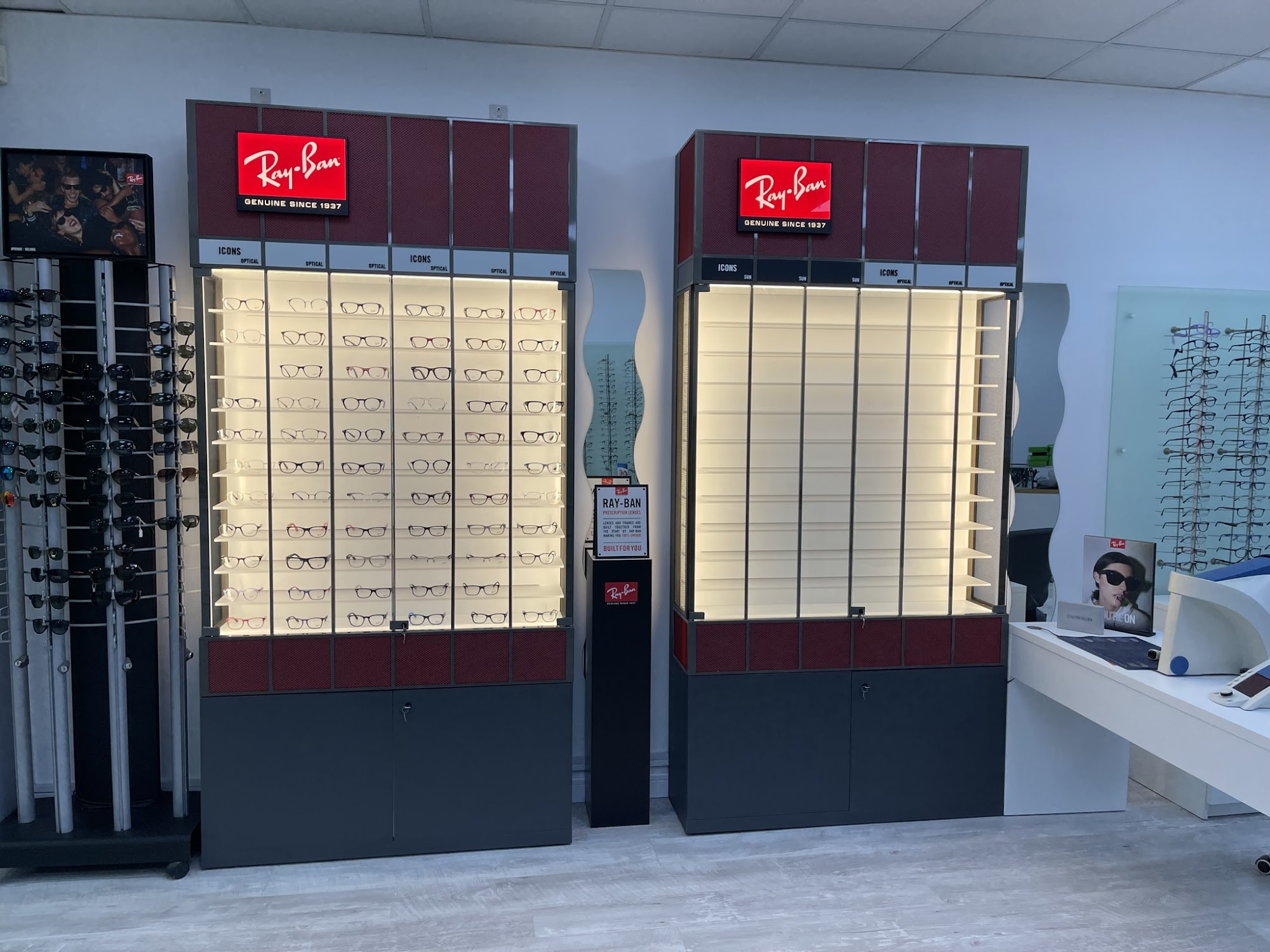 Optical Warehouse Opticians