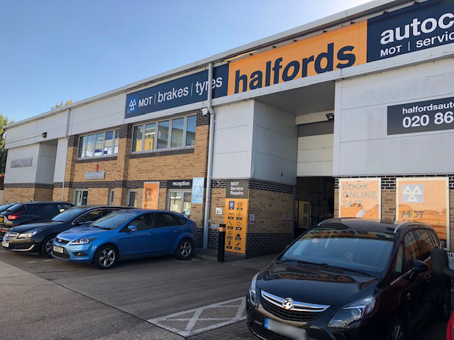Halfords Autocentre Morden Mitcham