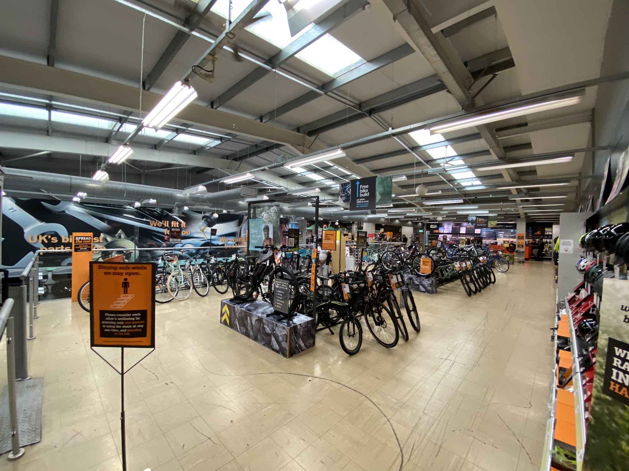 Halfords - Ruislip