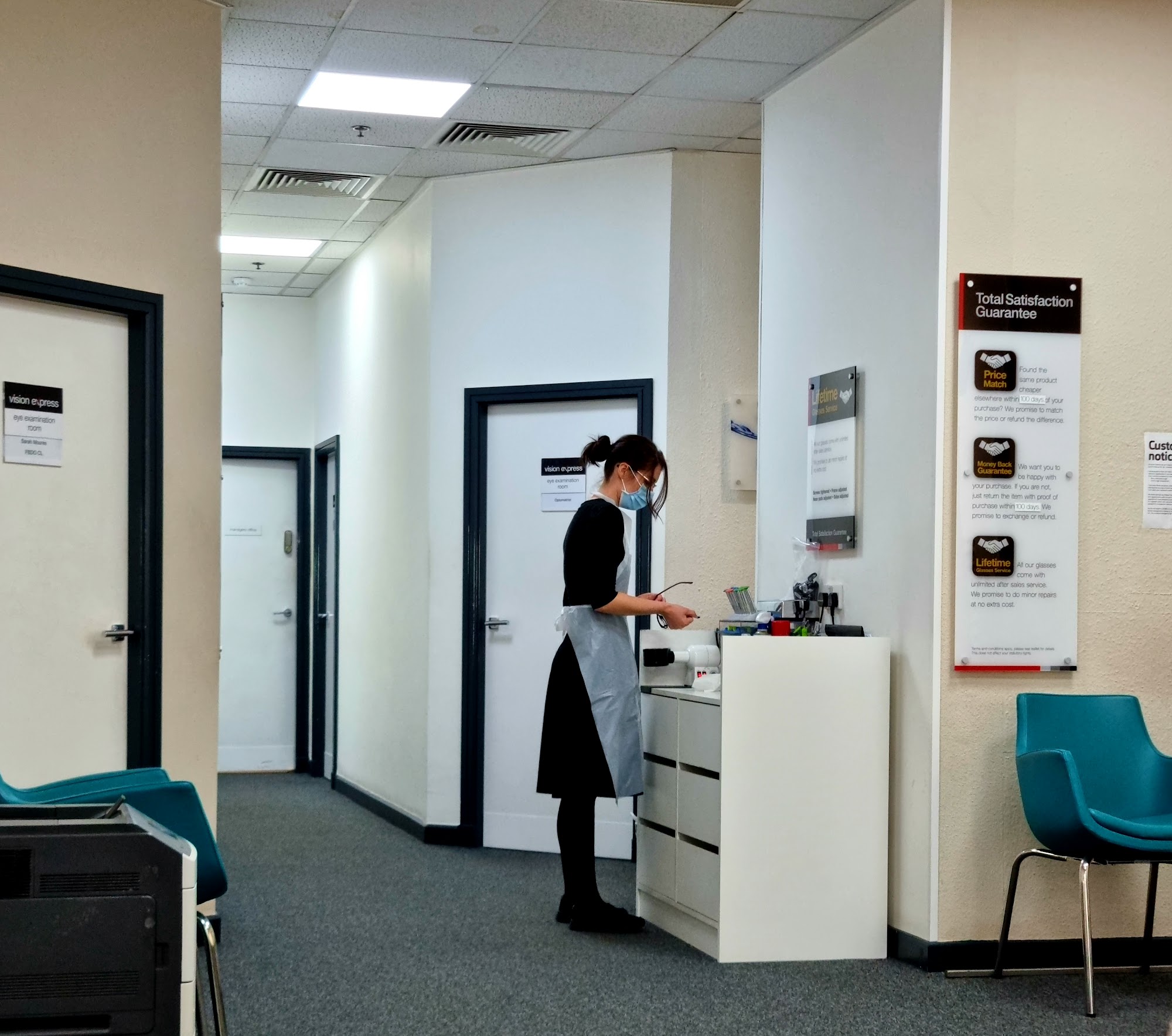 Vision Express Opticians - Leigh