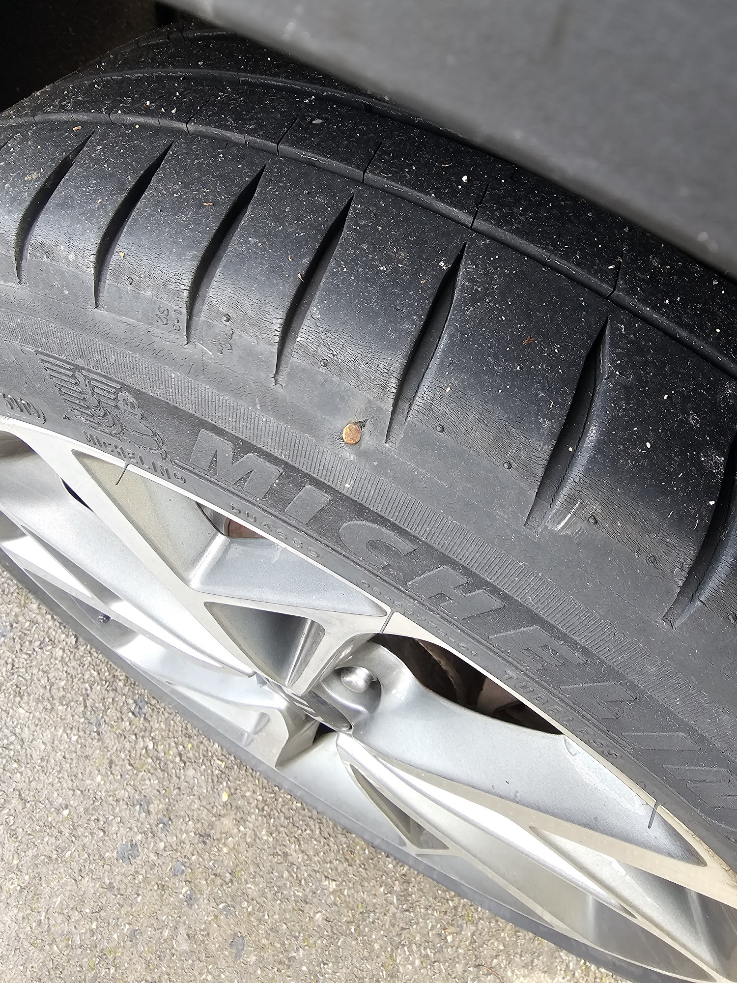Kwik Fit - Basingstoke - Southern Road
