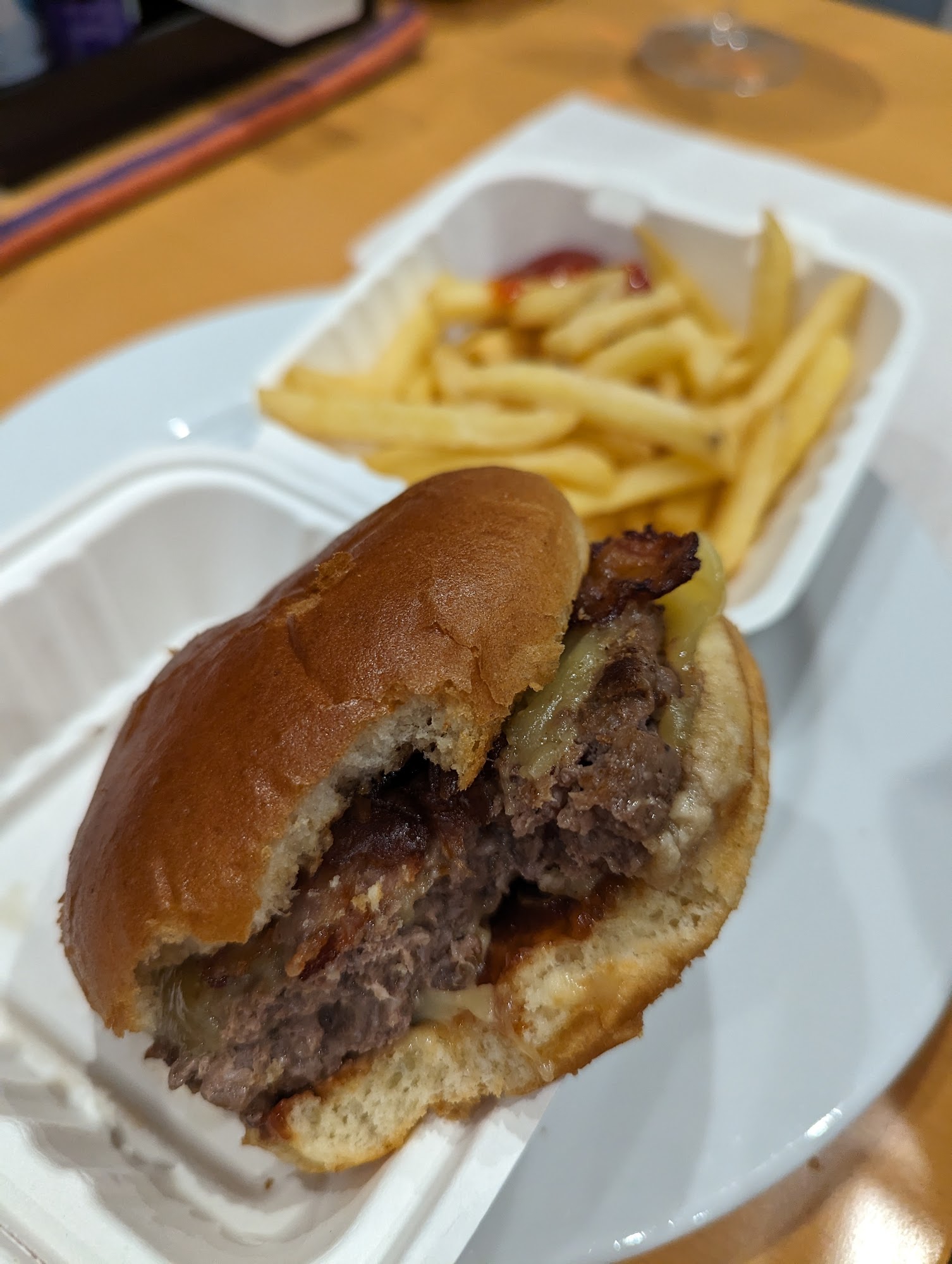 Bas Burger and Pizza 230 Fleet Rd, Fleet