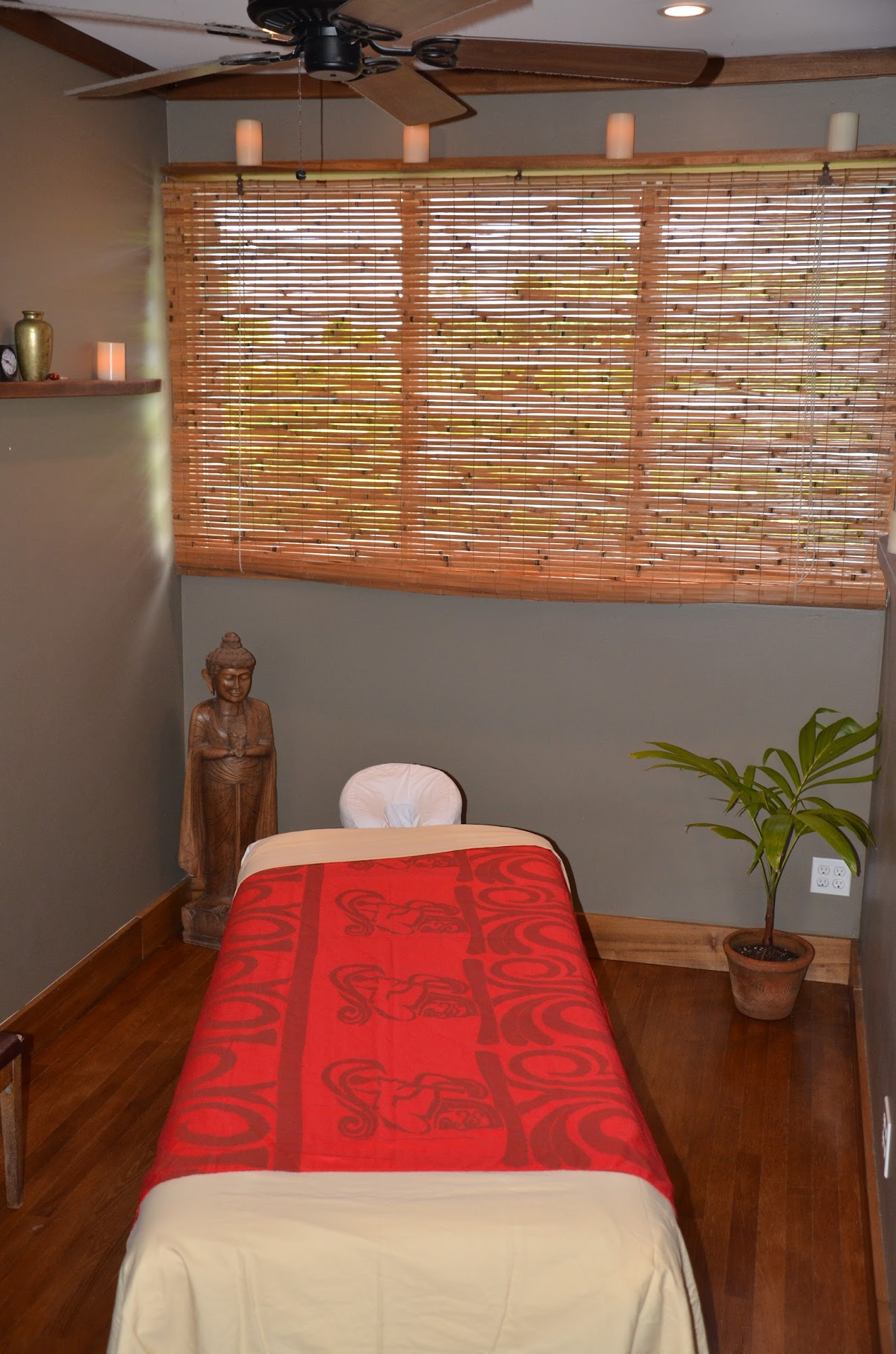 Ho'opono Healing Massage Appt Only, 54-224B Hauula Homestead Rd, Hauula Hawaii 96717