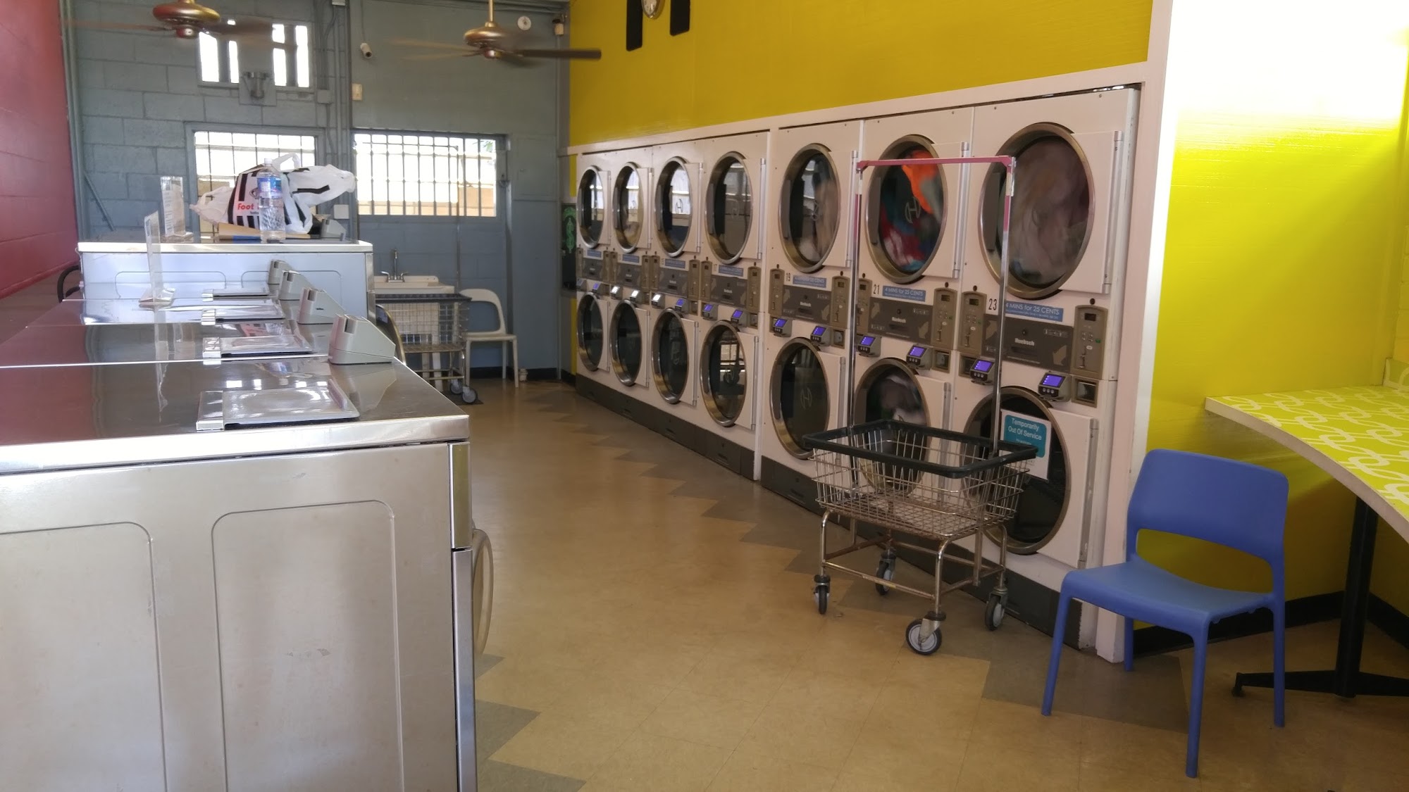 Kaimuki Laundromat