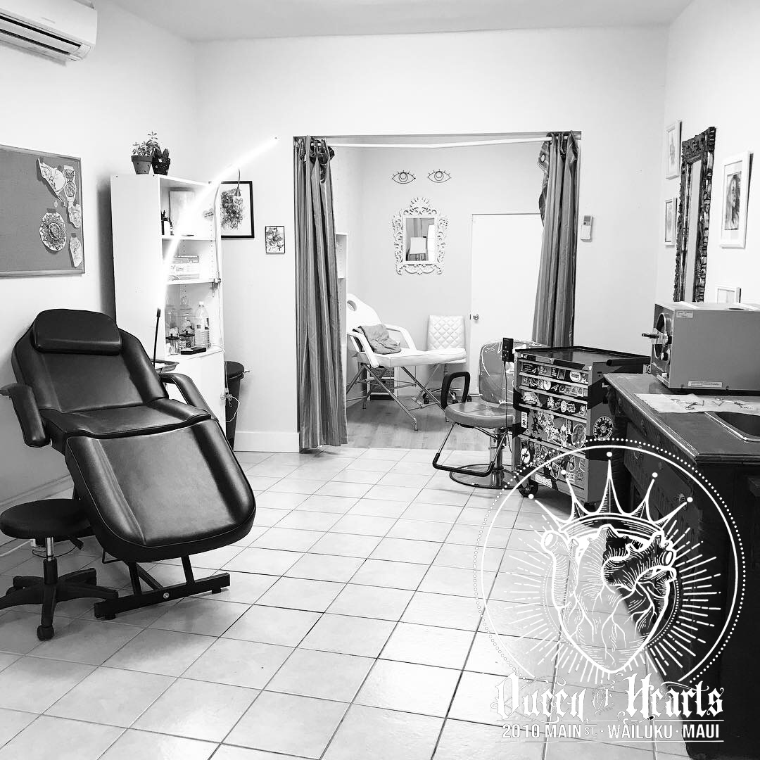 Queen of Hearts Maui • Tattoo & Piercing