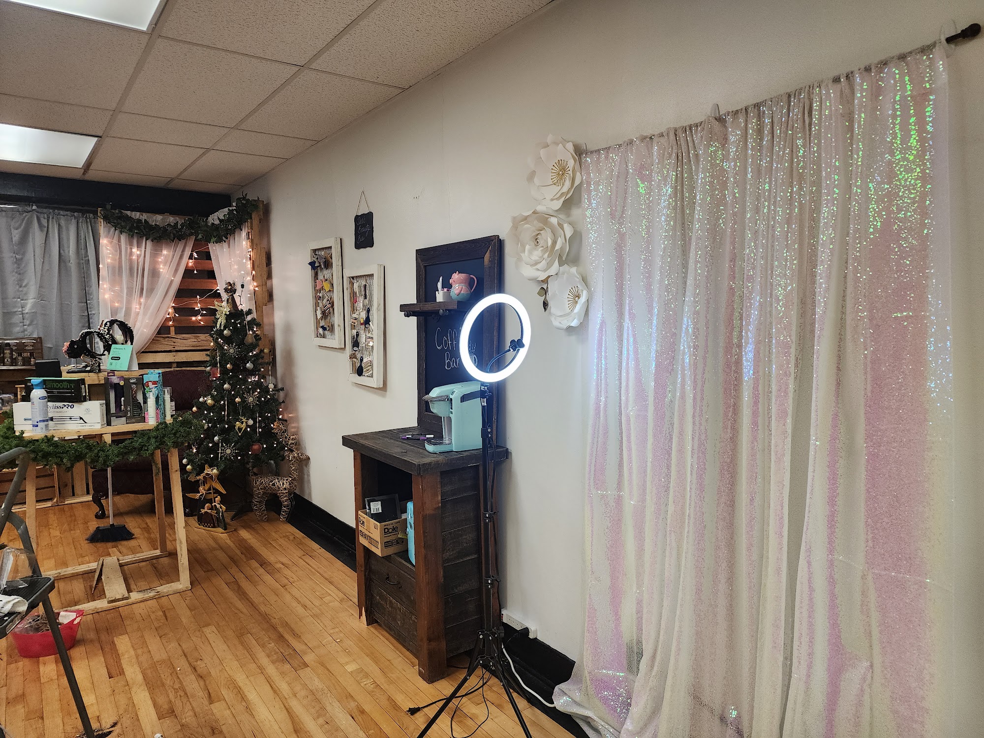 Dar's Beauty Bar 724 8th St, Boone Iowa 50036