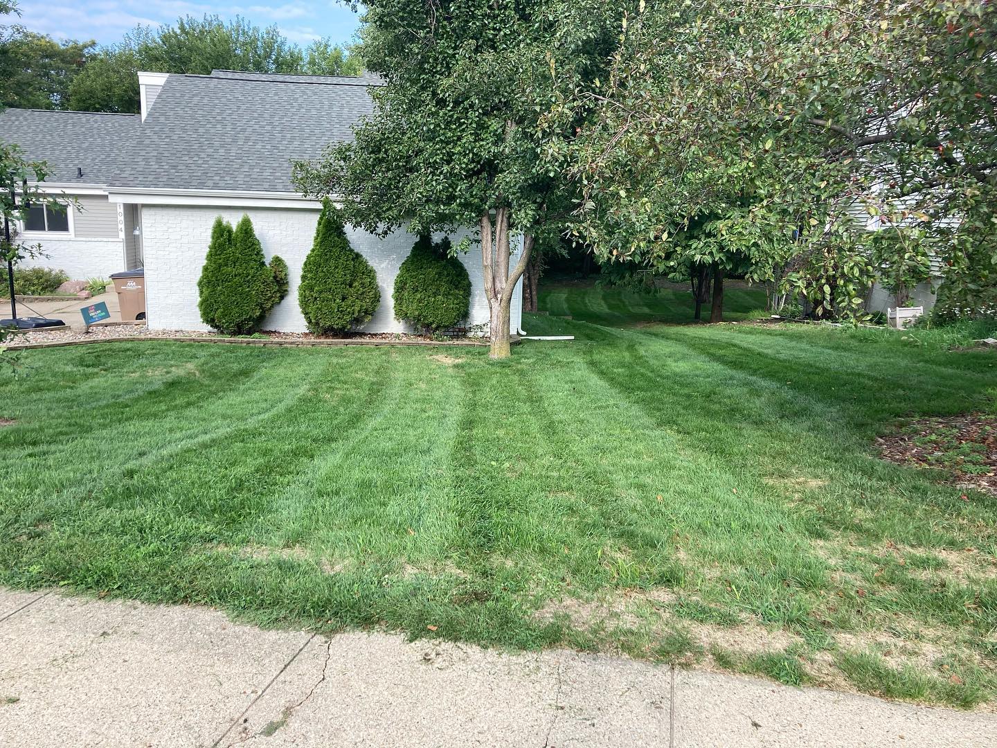 Andy's Neighborhood Lawncare LLC 705 Northview Dr, Dallas Center Iowa 50063