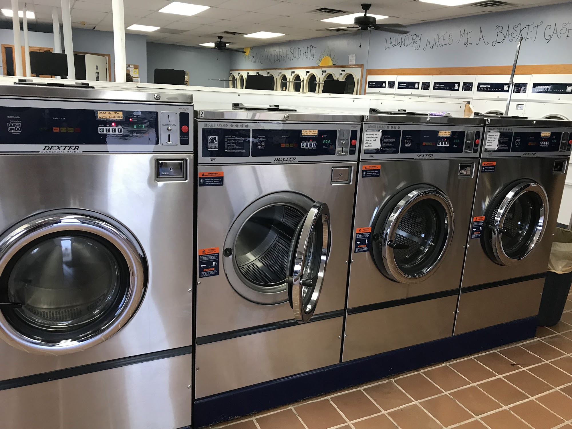 Maytag Laundry & Tanning 805 West St, Grinnell Iowa 50112