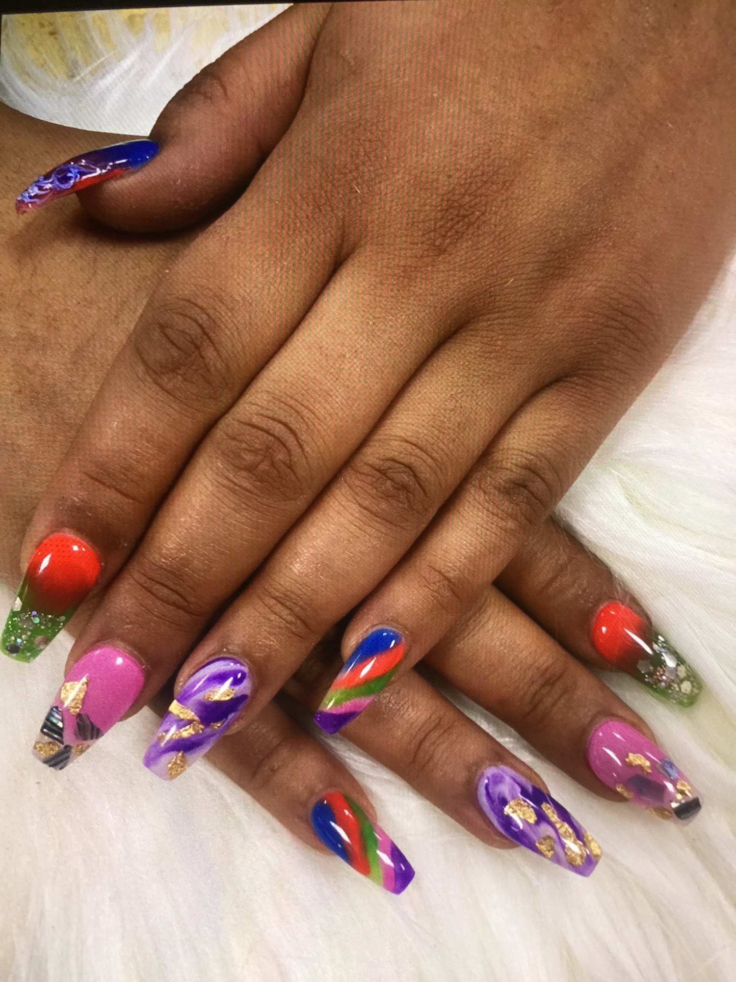 Le Nails Spa 803 1st St W, Independence Iowa 50644