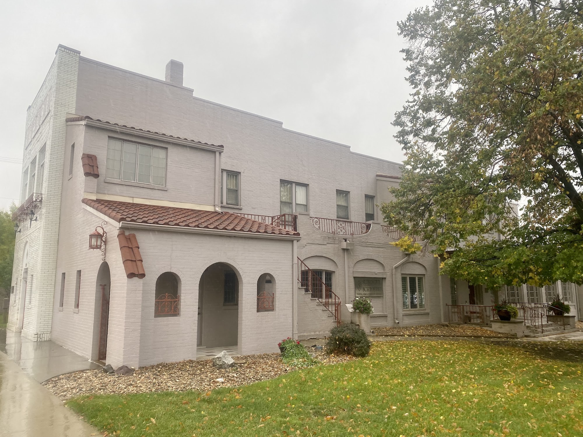 SLININGERSCHROEDER FUNERAL HOME 119 W Lincoln Way, Jefferson IA