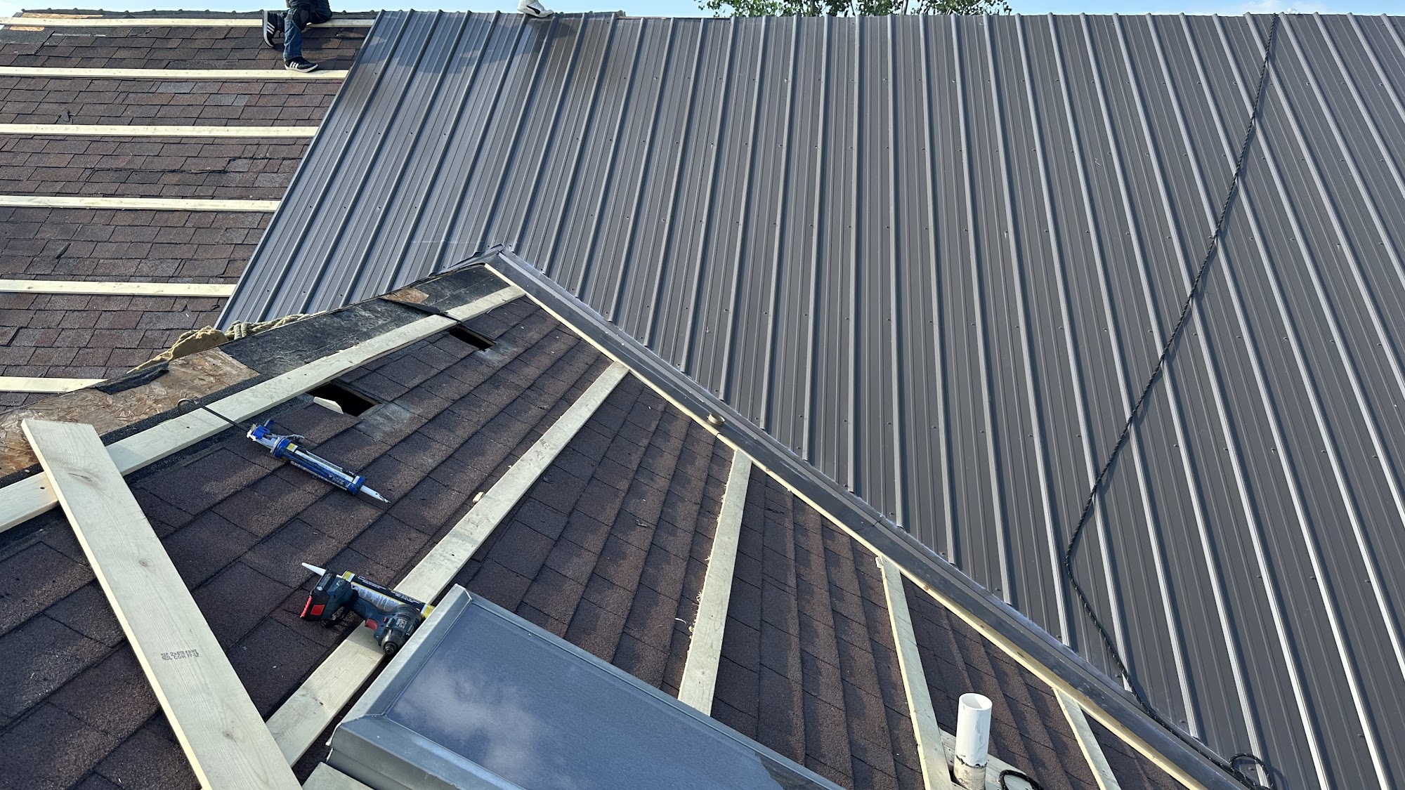 Godinez Roofing and Construction LLC