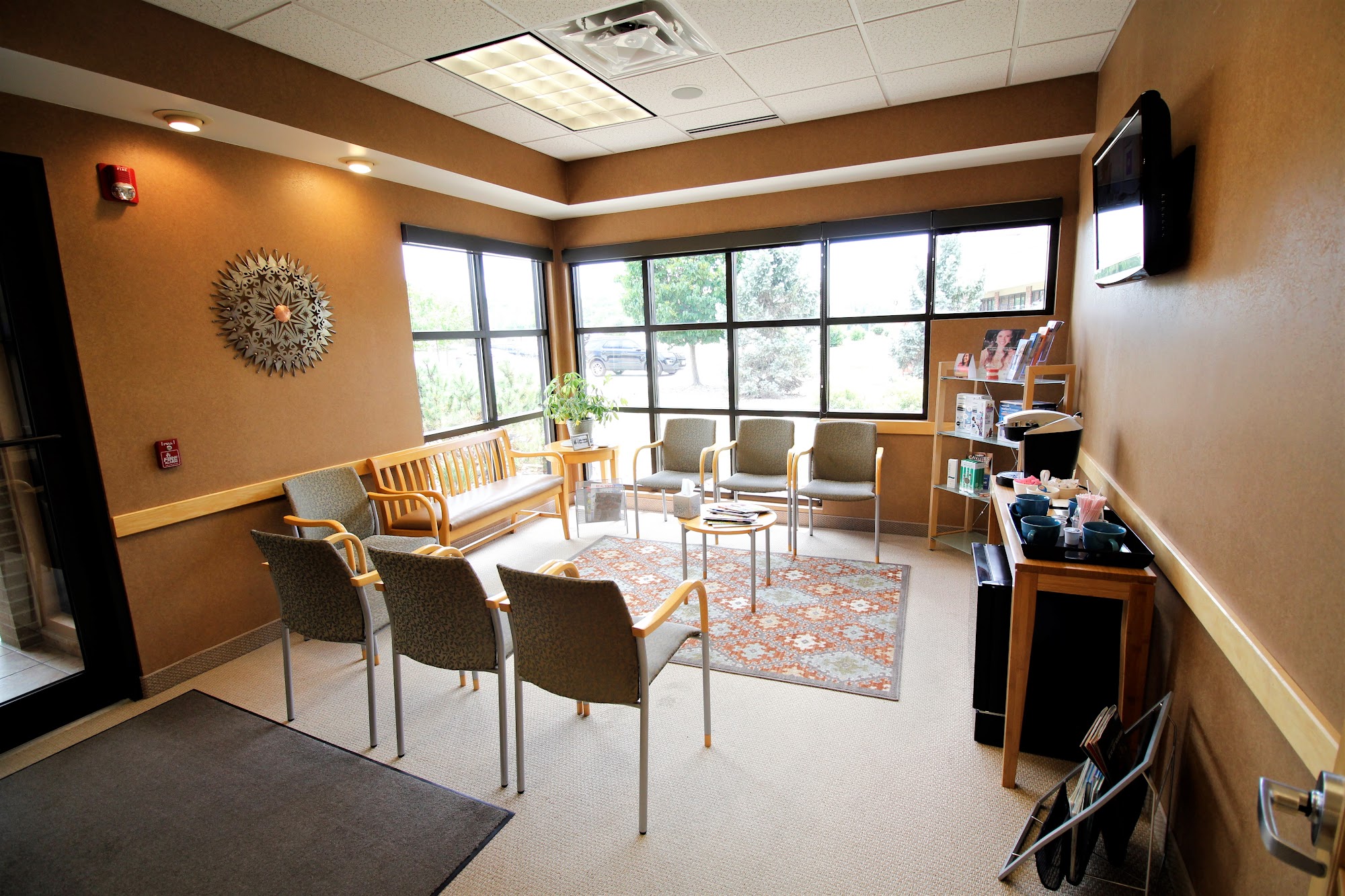 Lakeside Dental 1286 Copper Creek Dr, Pleasant Hill Iowa 50327