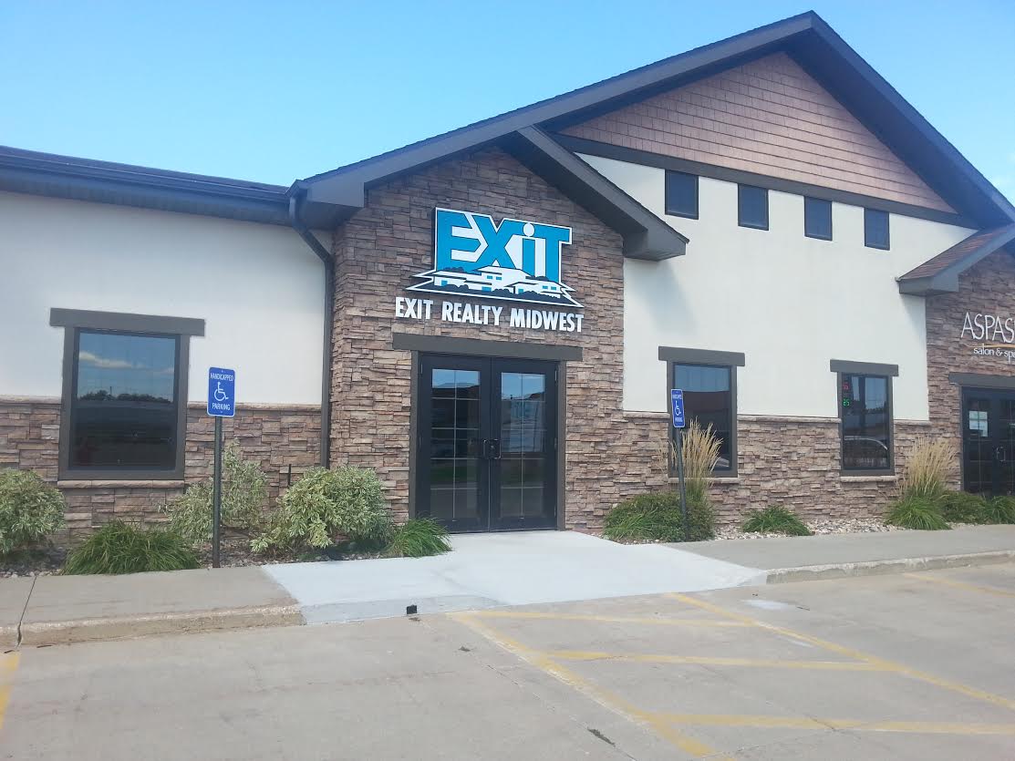 EXIT Realty Midwest 1306 18th St C, Spirit Lake Iowa 51360
