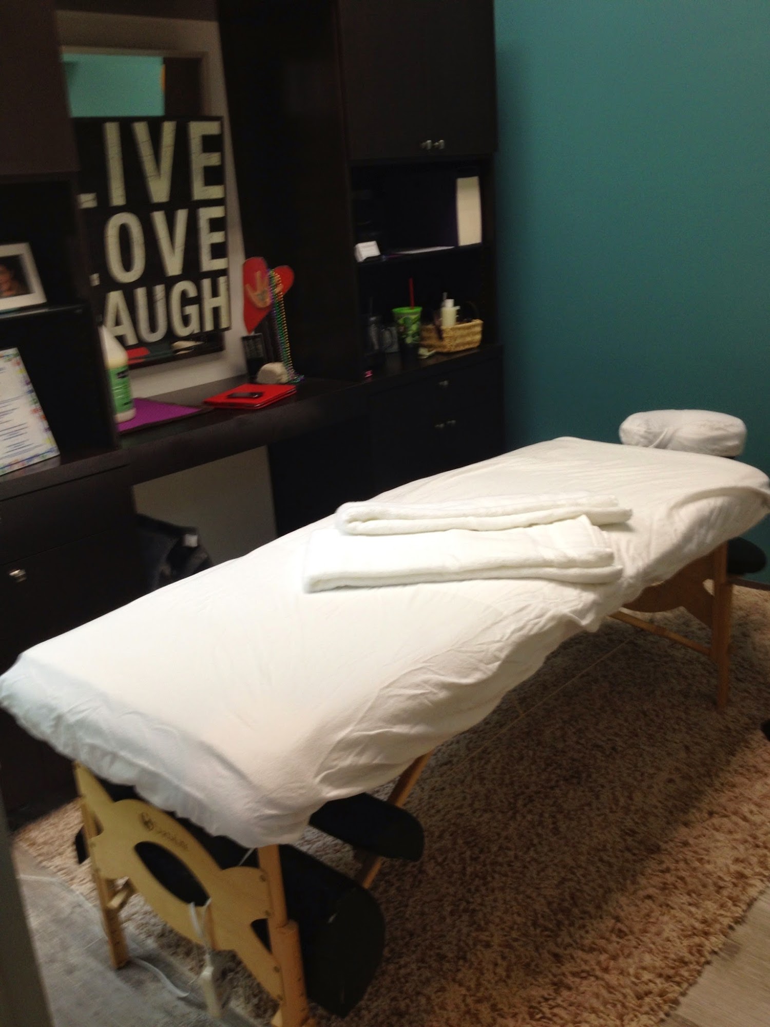 Helping Hands Therapeutic Massage - Kelly Patterson-Brown, BA, MA, LMT 6601 University Ave Suite 103, Windsor Heights Iowa 50324