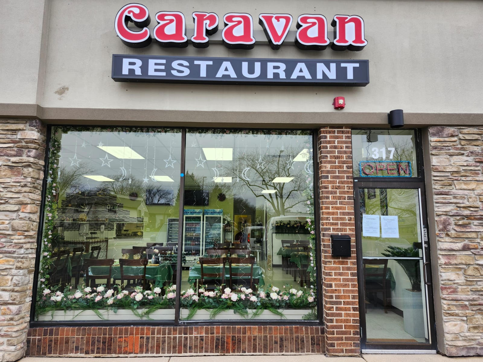 Caravan Restaurant 317 N Schmidt Rd, Bolingbrook, IL 60440