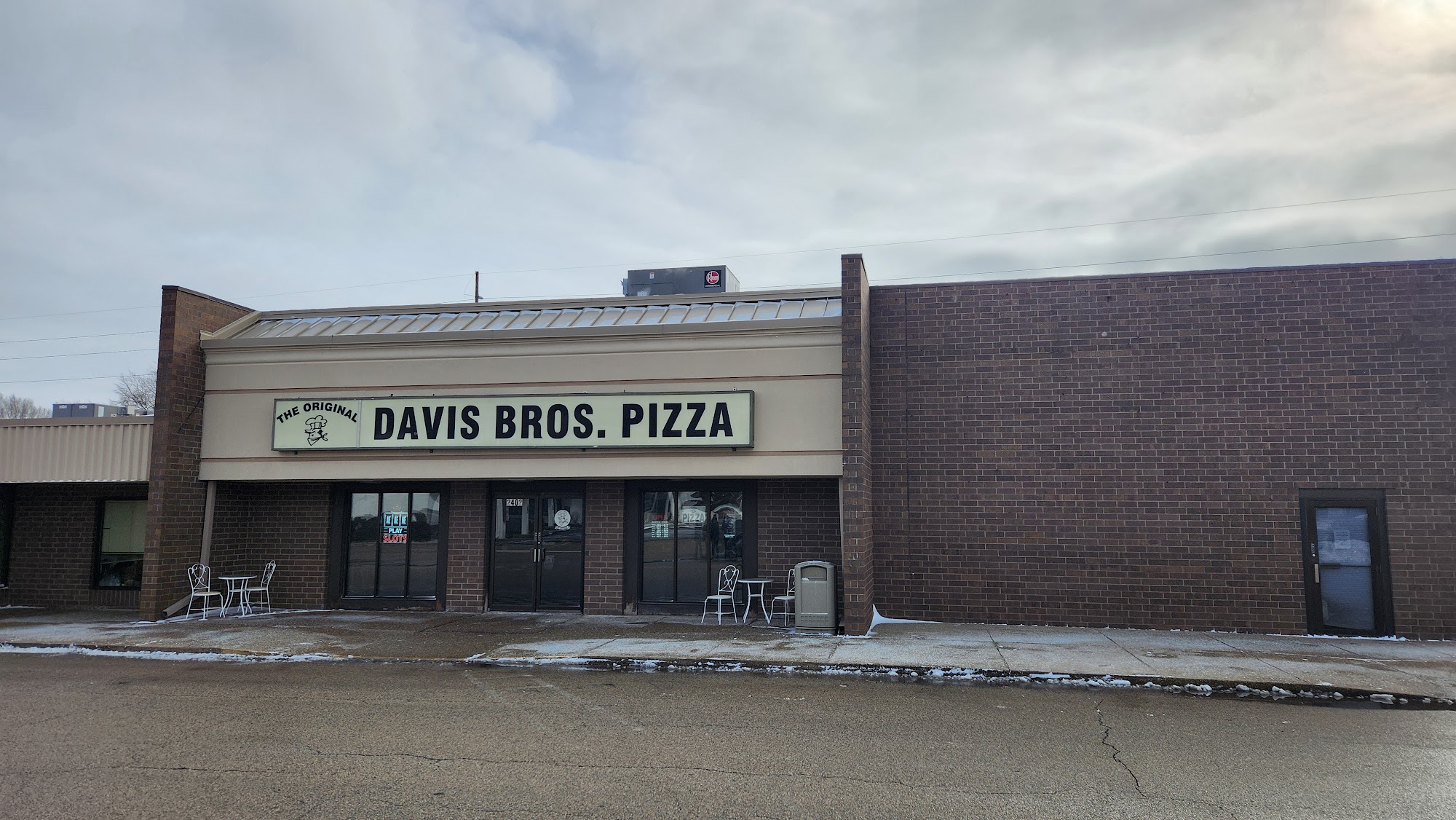 Davis Brothers Pizza