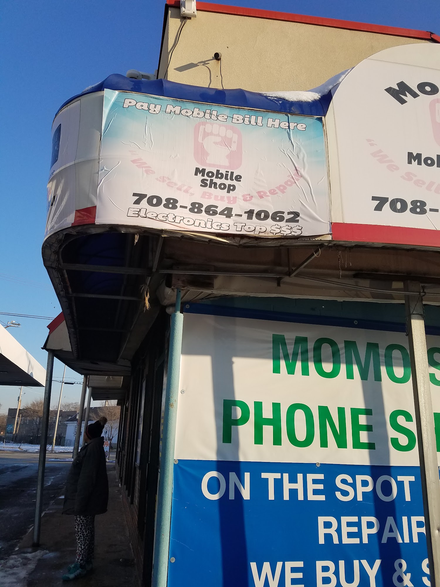 Momo's Mobile Shop